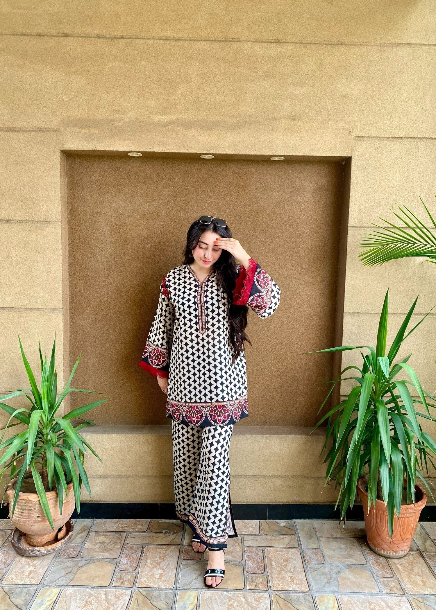 Preetpret Sahira Women 2pcs