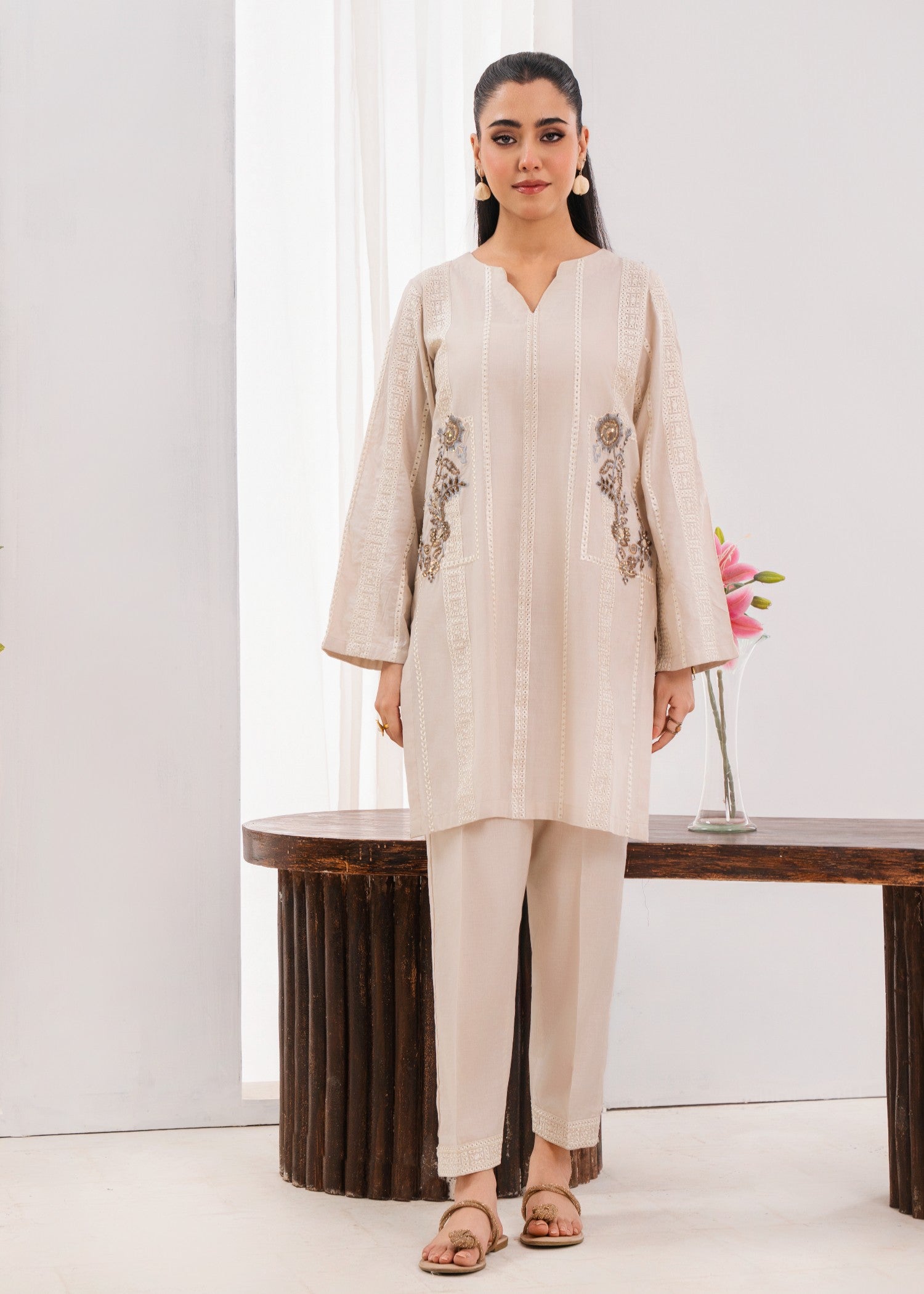 Sahibas By Mirza Nishat Ivory Women 2pcs