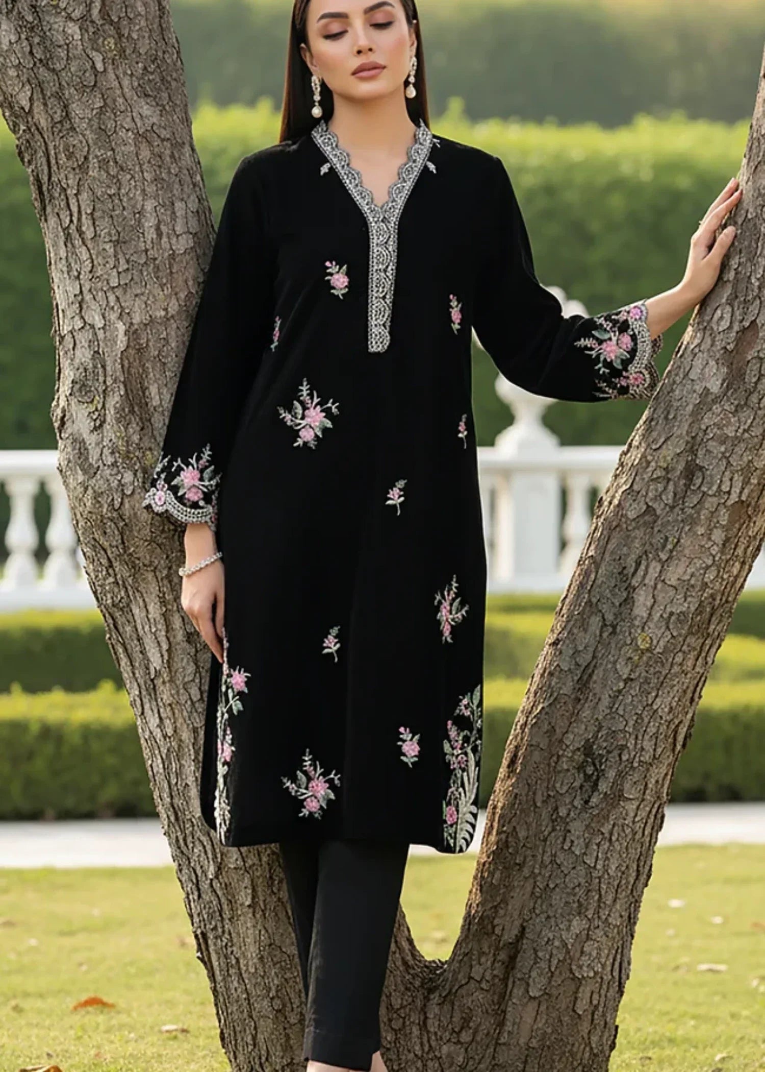 Lakhany Ready to wear Embroidered Velvet Shirt (LG IZ 0501 W EMB 1P) Women 1pcs