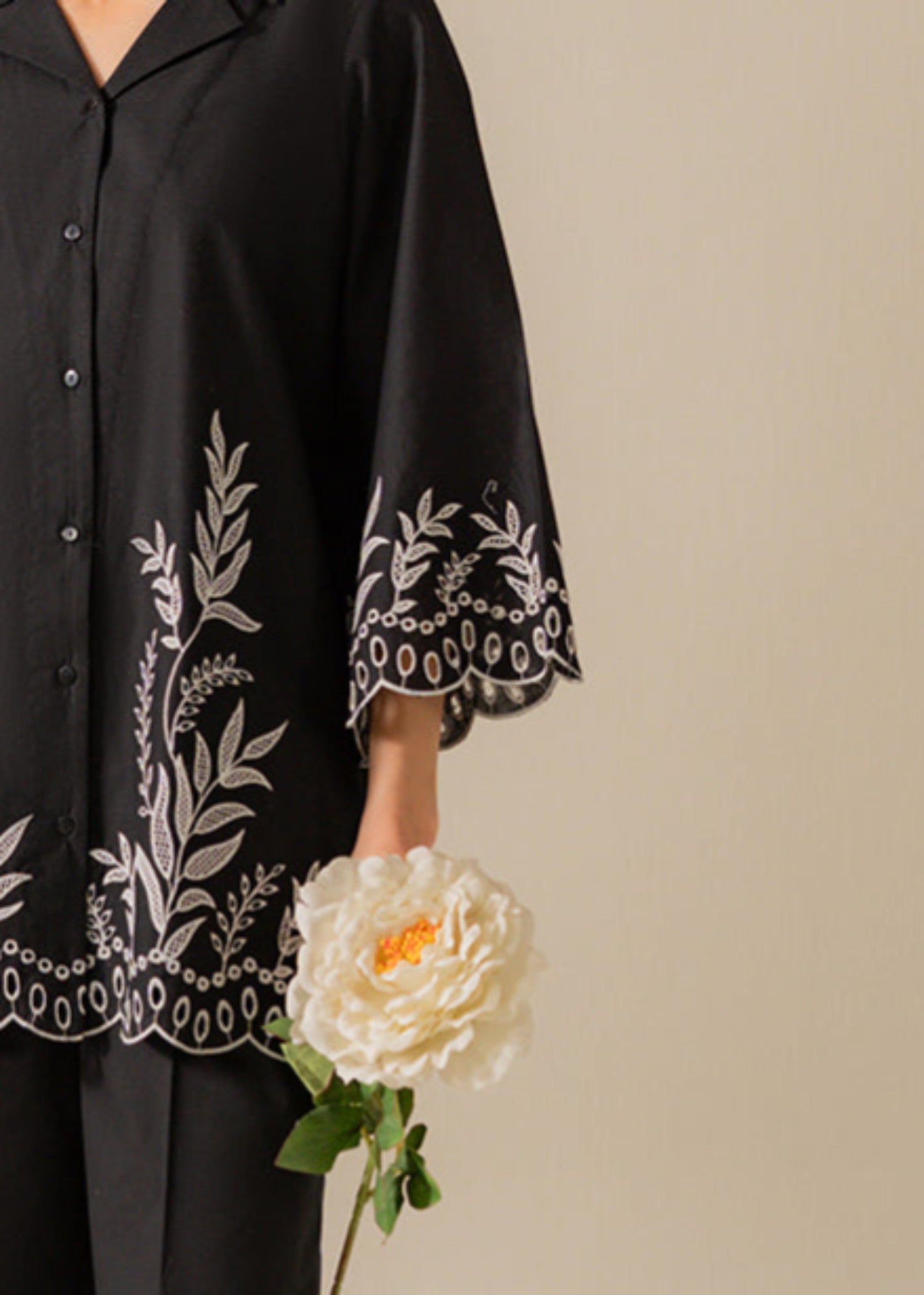 Kiara ECLIPSE Embroidered Khaddar Set Women 2pcs