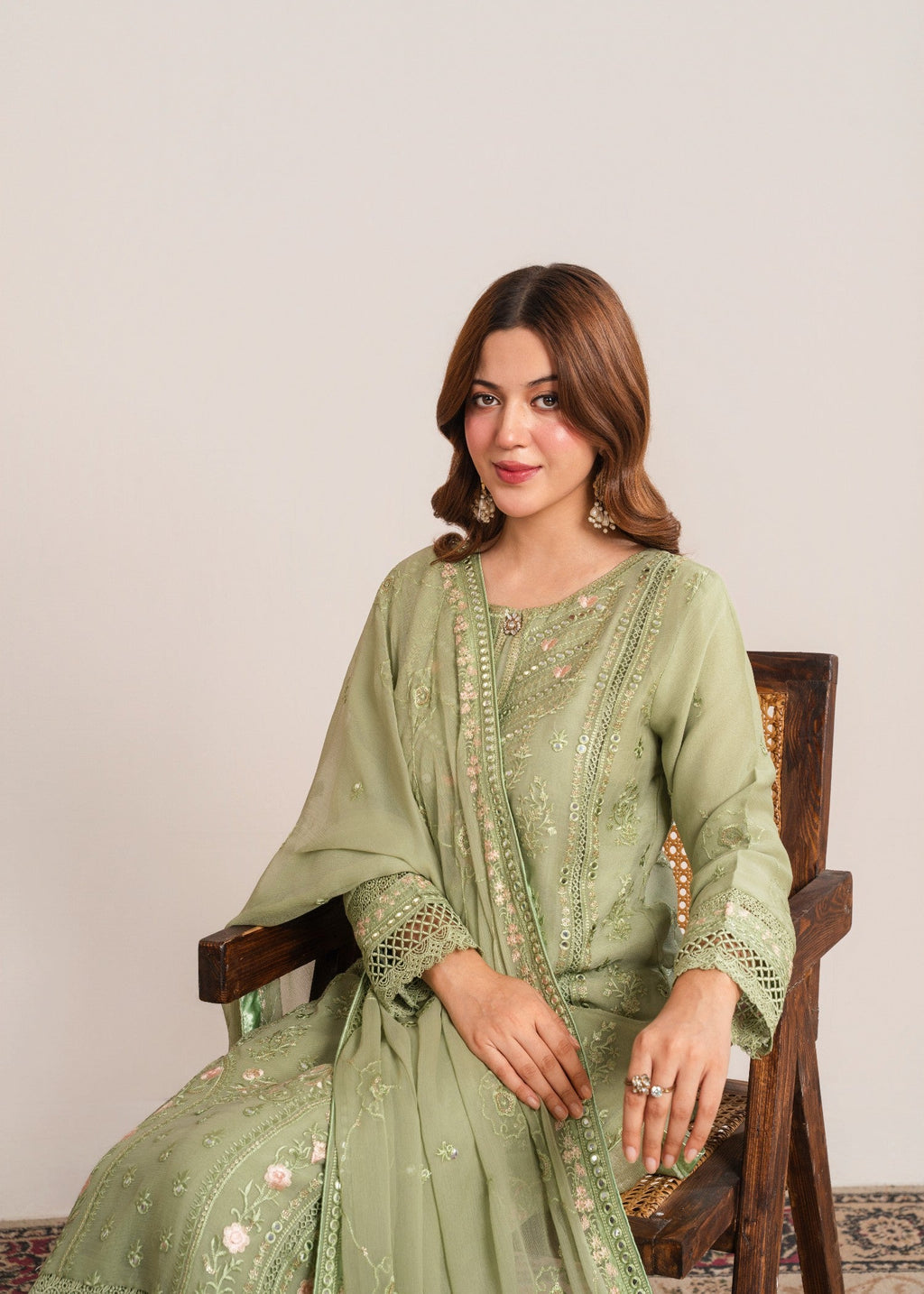 Kaamdar By Nofl Farooq Zarmina a symbol of Grace Women 4pcs