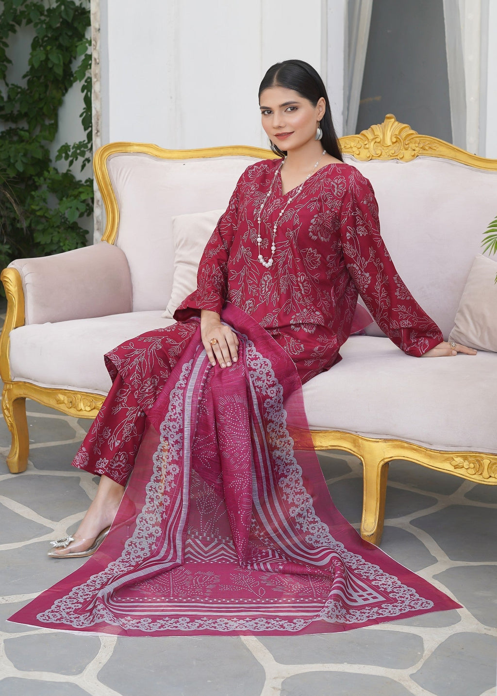 Hamna Kalim charizma maroon Women 3pcs