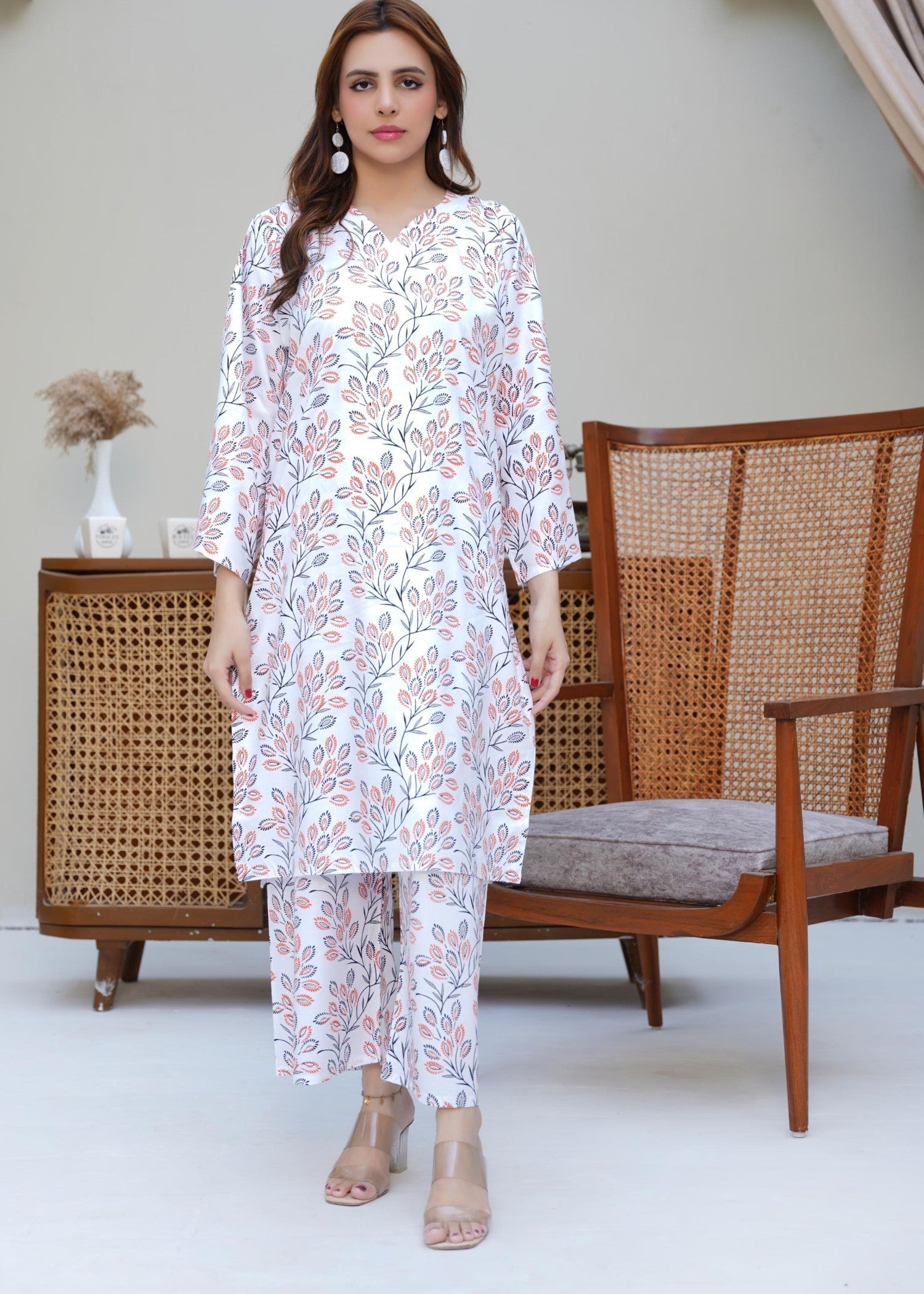 Chaudhary Arts Eden white Women 2pcs