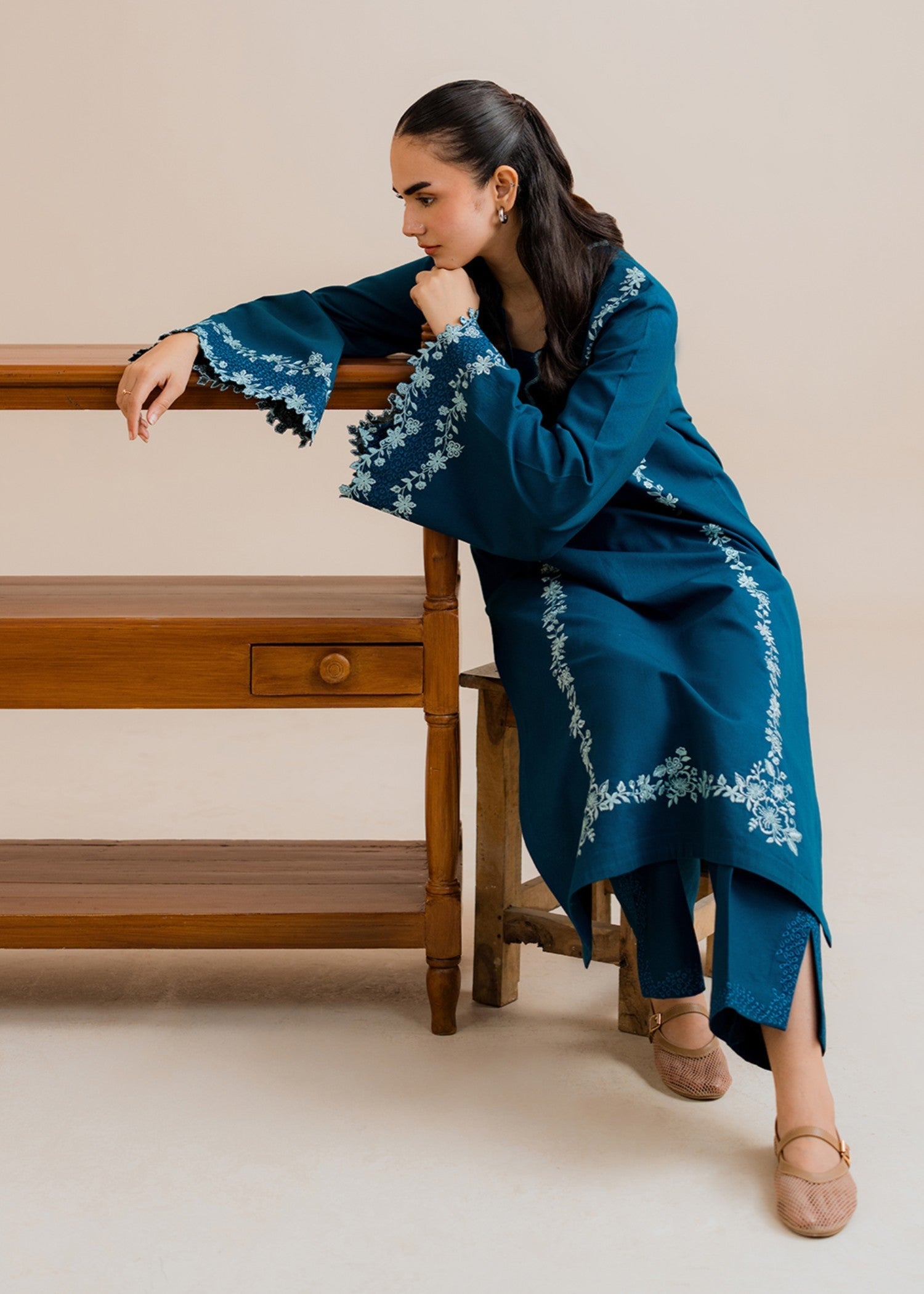 Kiara Solea – Embroidered Co ords Khaddar Set Women 3pcs