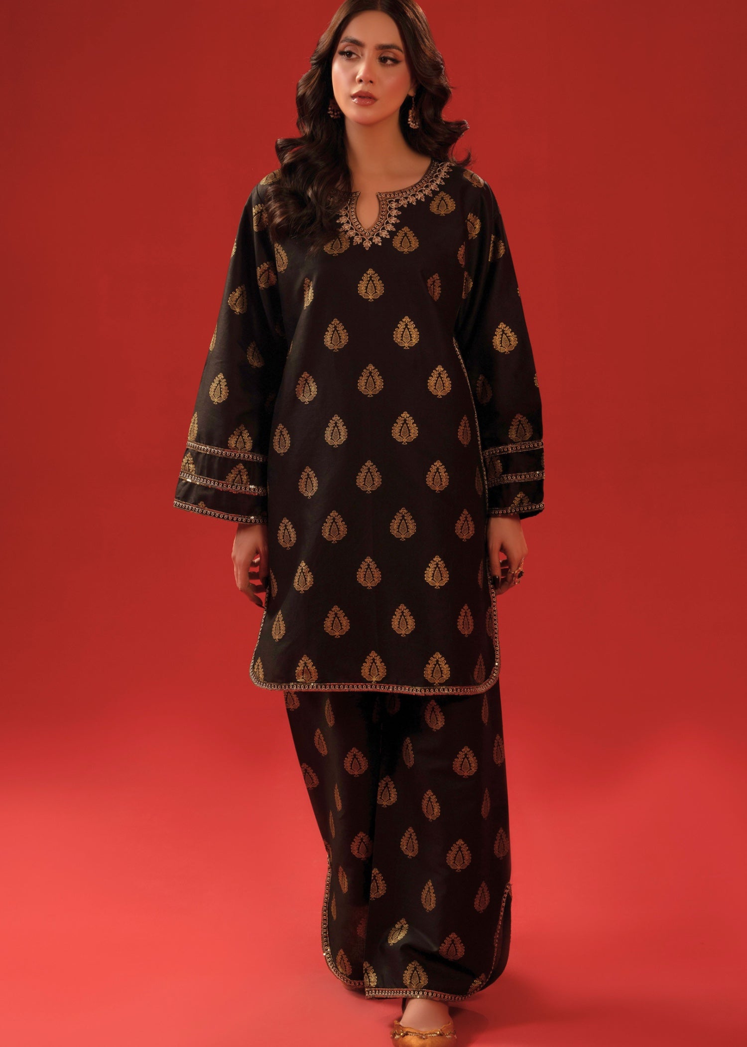 Zeenat & Zoha Black Pearl Women 2pcs