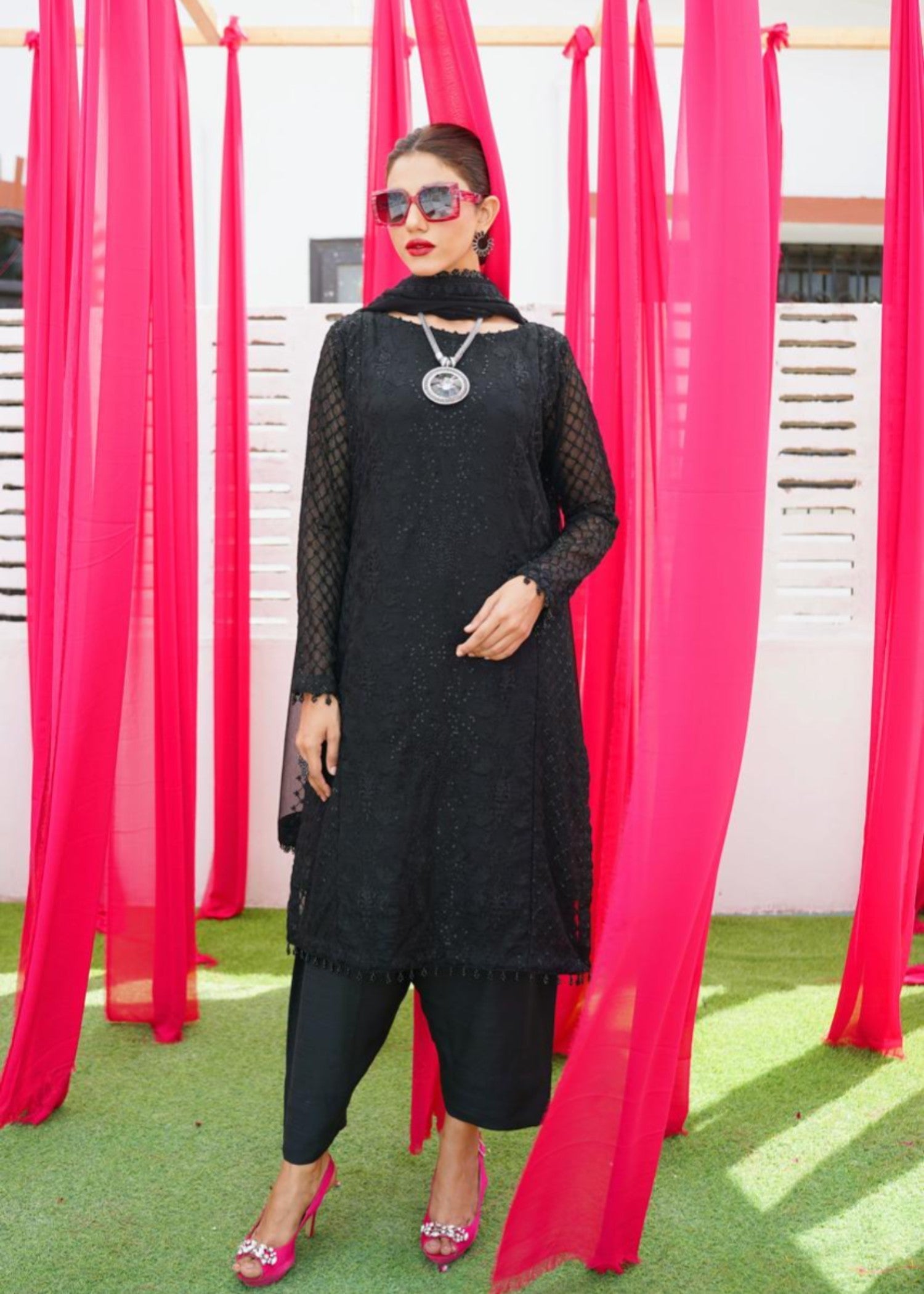 Zarratun. Black Embroidered Women 3pcs