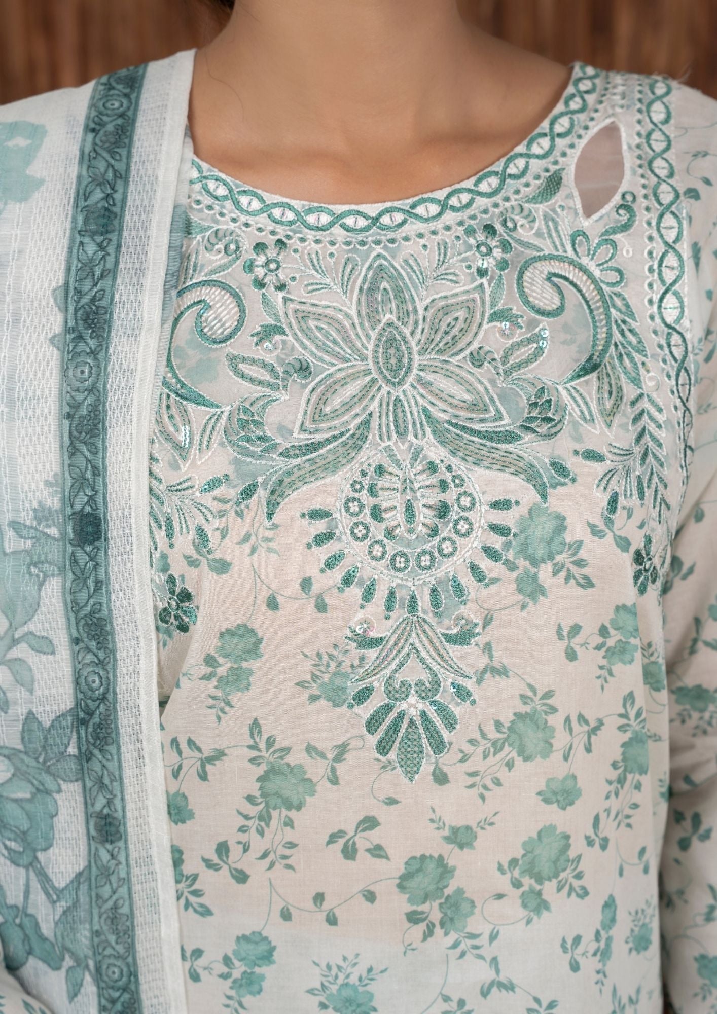 Alfatah Pret Printed Lawn with Embroidery RANAAI S25 0014 Women 3pcs