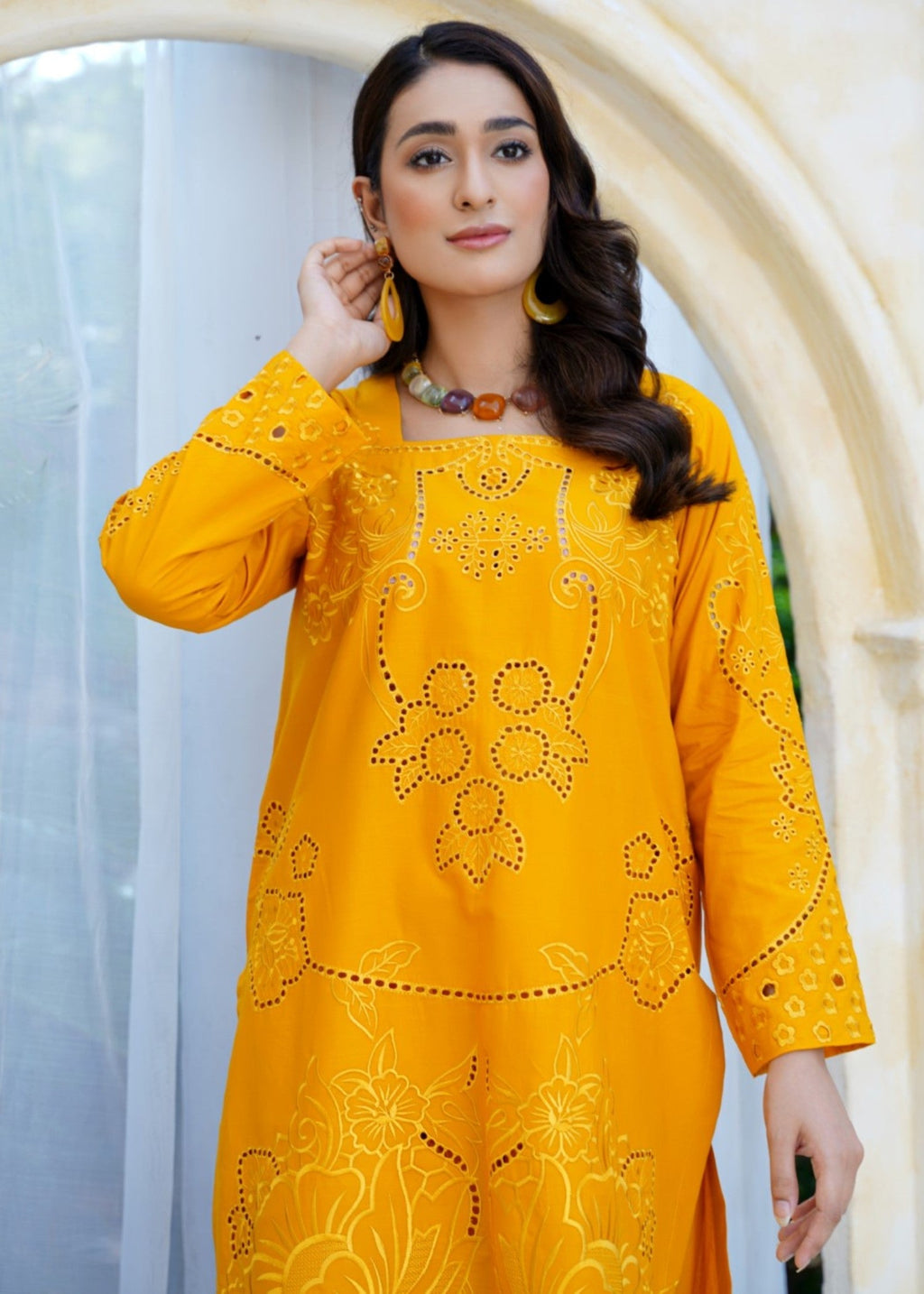 H&U Collection Golden Marigold Women 2pcs