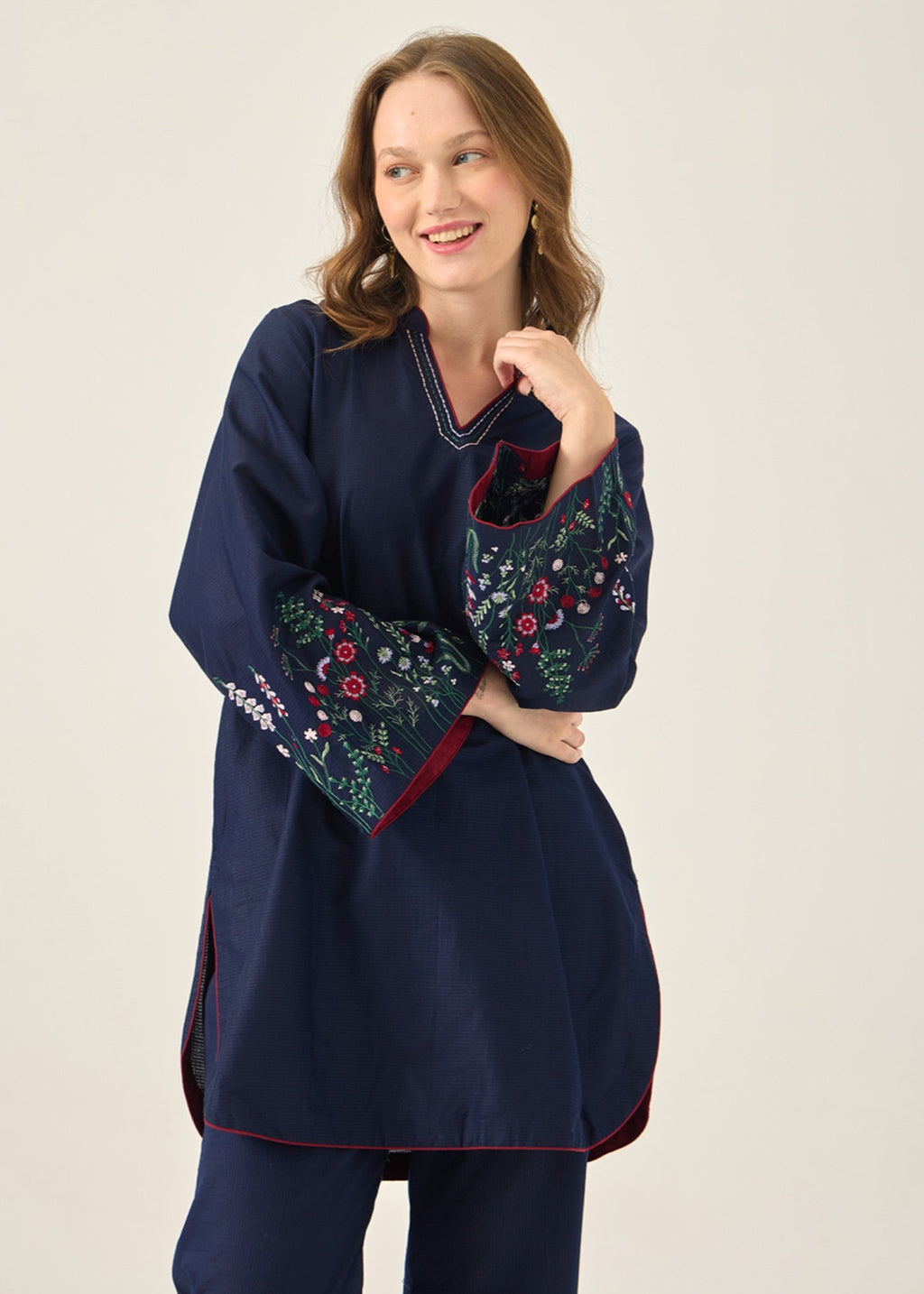 Kiara Serel – Embroidered Co ords Set Women 2pcs