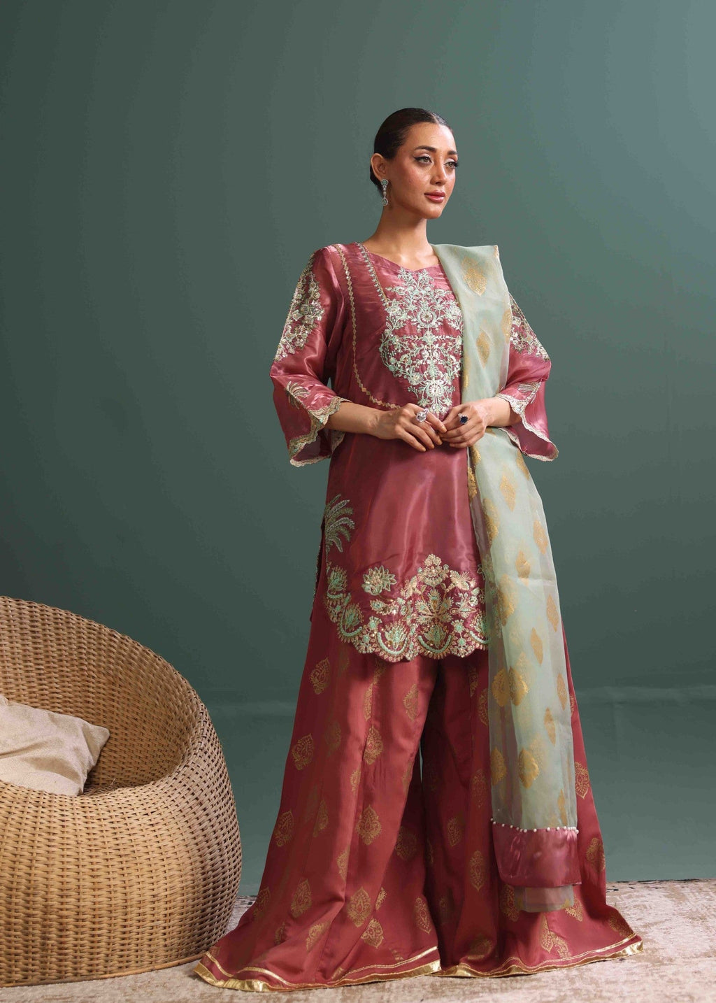 Costumo Calista Women 4pcs