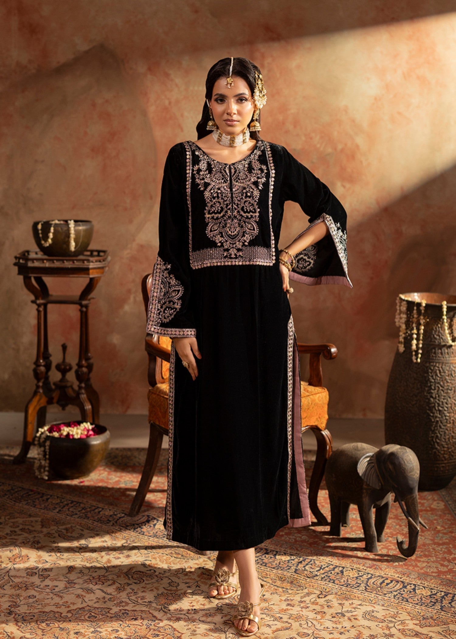 Kross Kulture Single Embroidered Velvet Shirt Women 1pcs