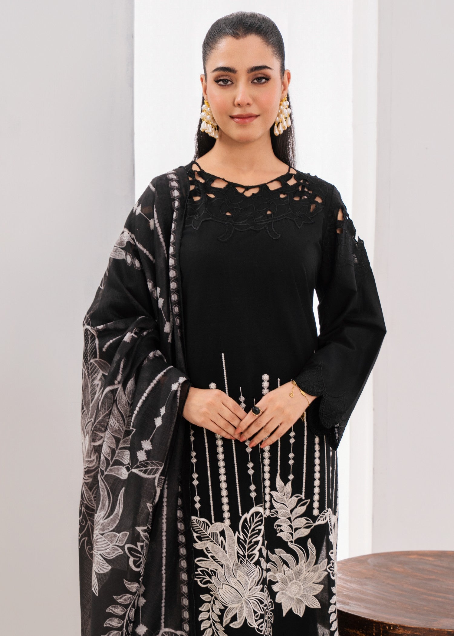Sahibas By Mirza Tabeer Women 3pcs