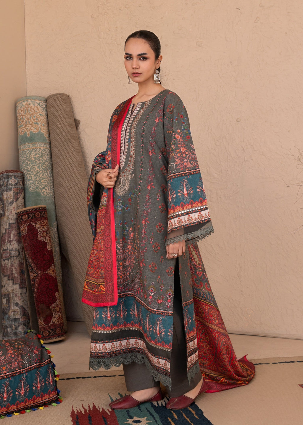 Chandan Nagri Roohi Women 3pcs