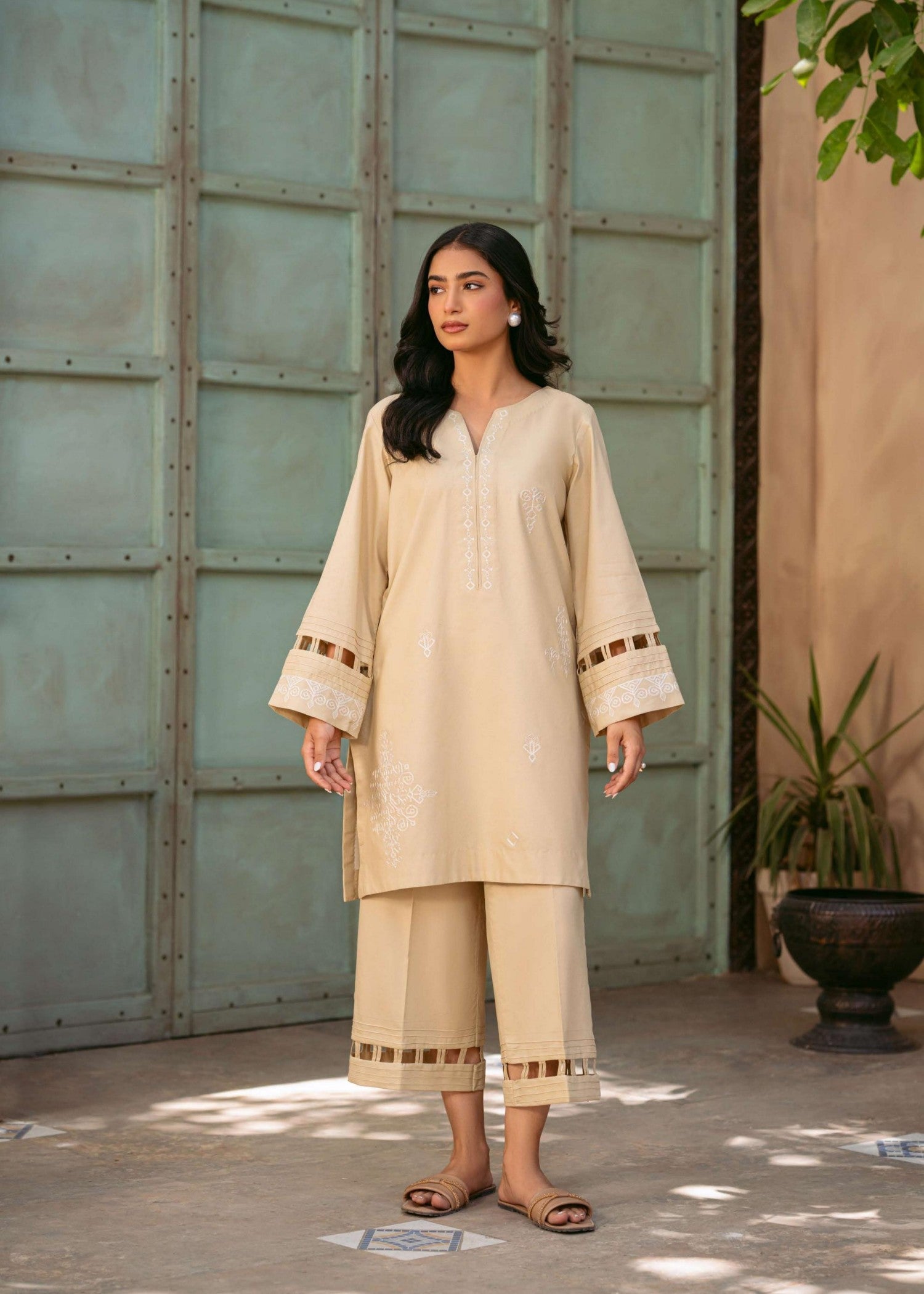 Musaif Ayanah Stitched () Women 2pcs