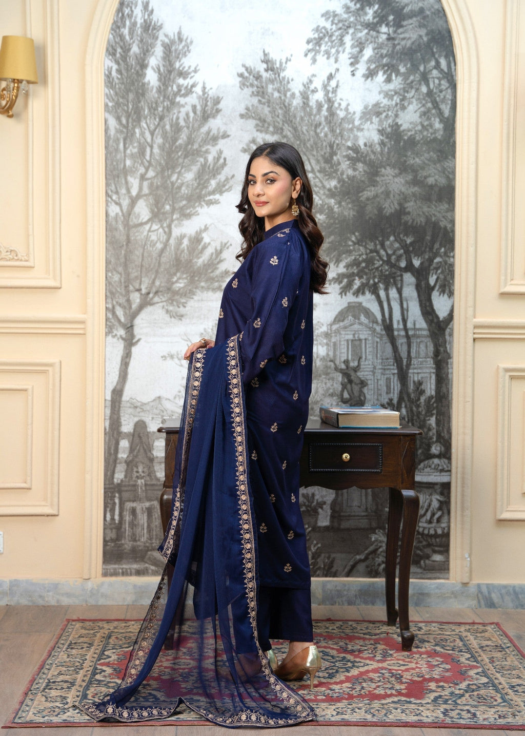 Fabric Garden Crowned Blue EMB Women 3pcs