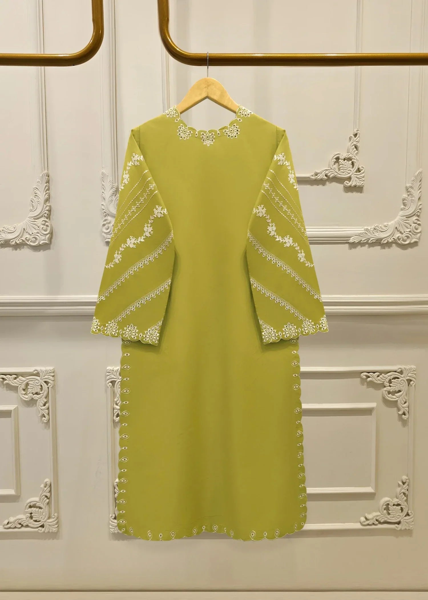 Agha Noor Embroidered Cambric Suit S112398 Women 2pcs