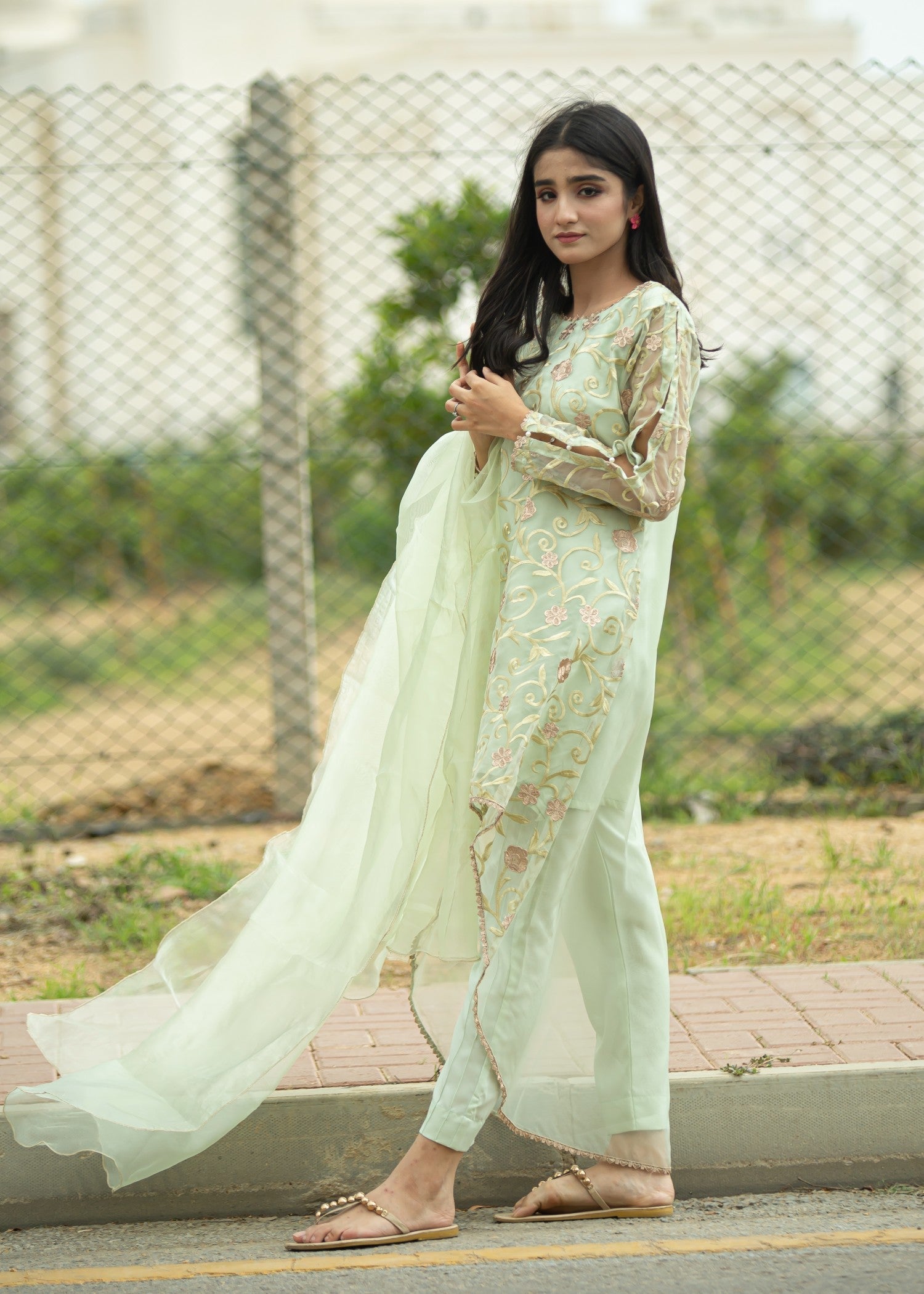 Hayati Collections Organza Suit – Embroidered |Tea Green Women 3pcs