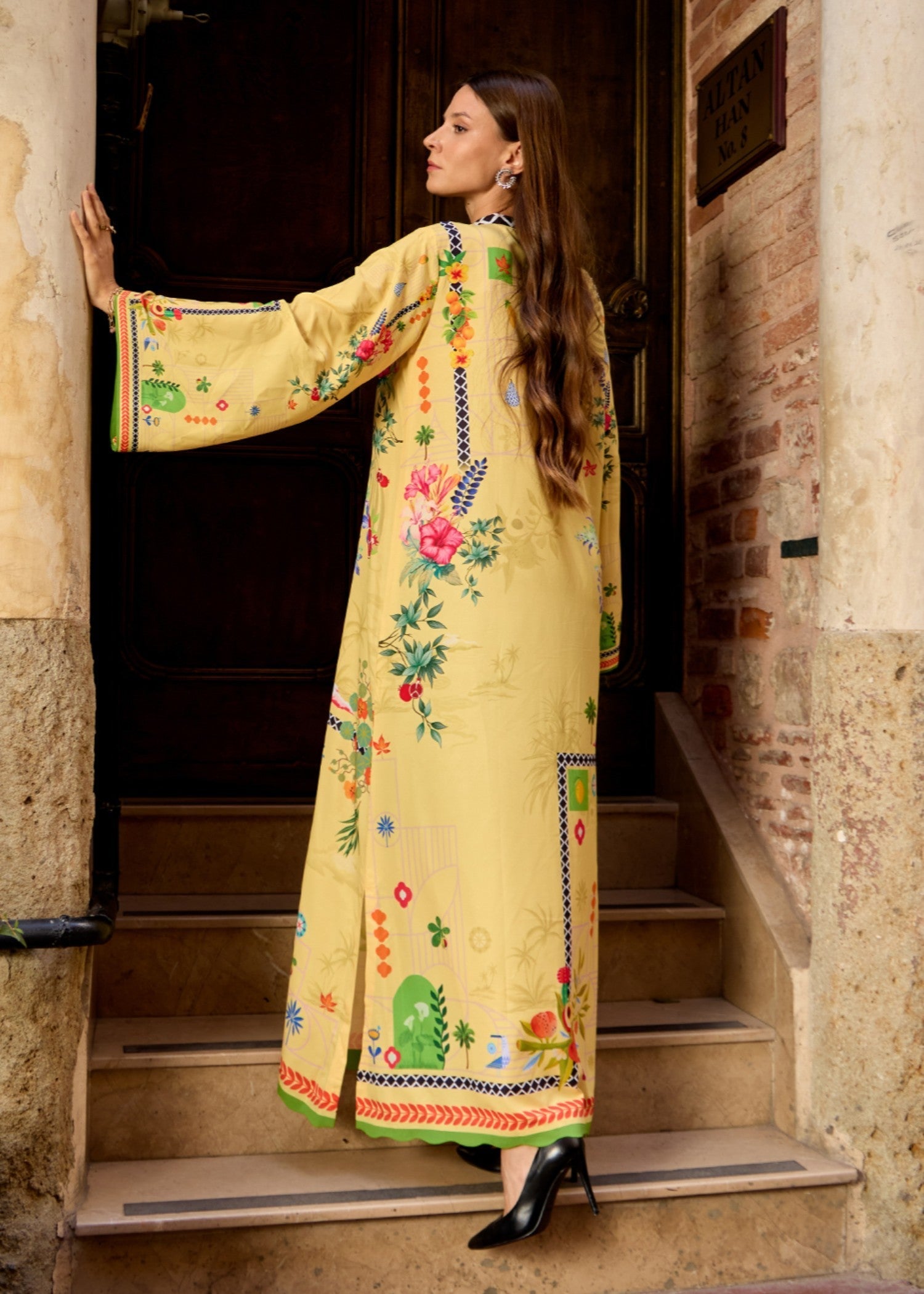 Kiara Neon Kaftan Women 1pcs