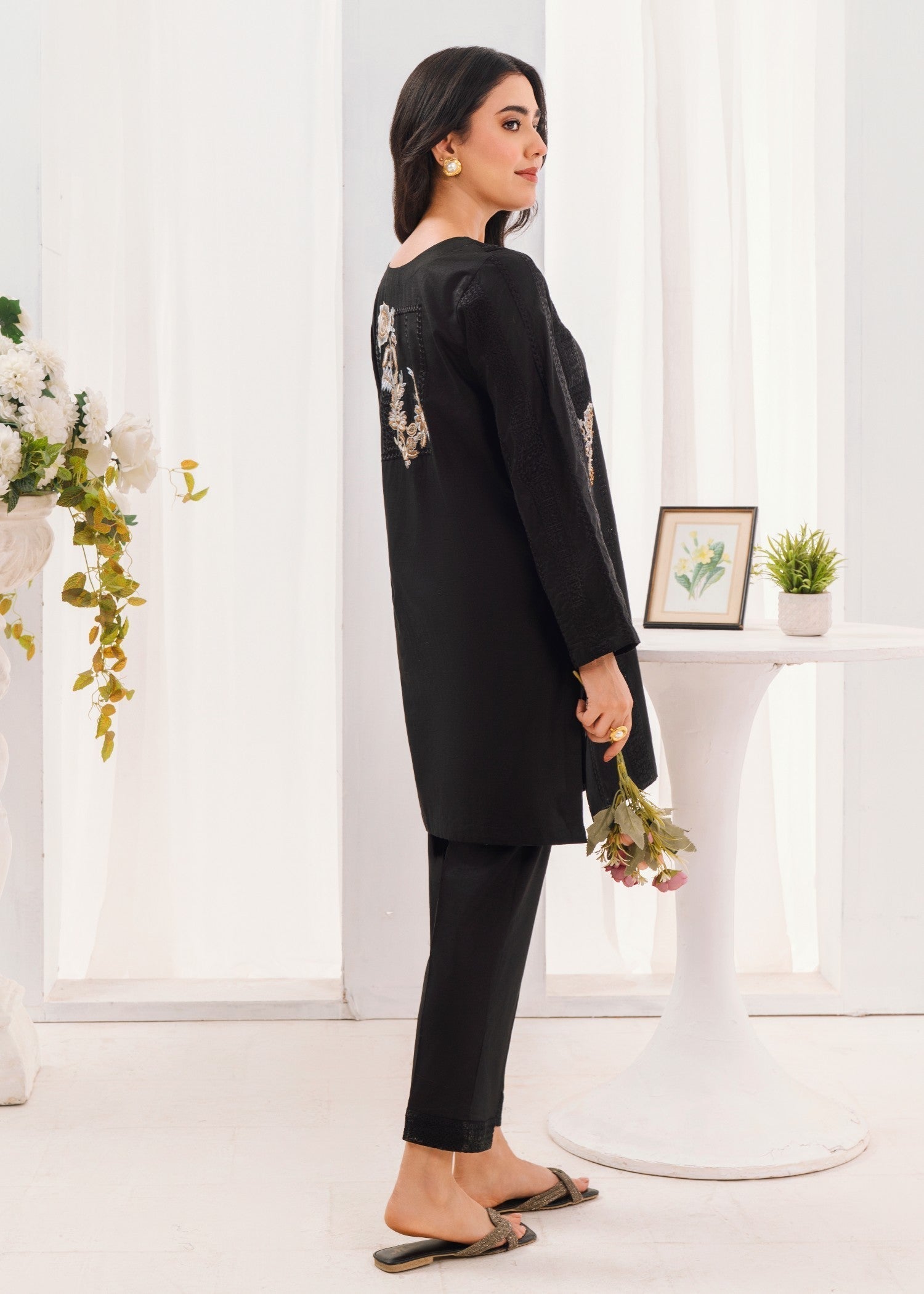 Sahibas By Mirza Nishat Black Women 2pcs