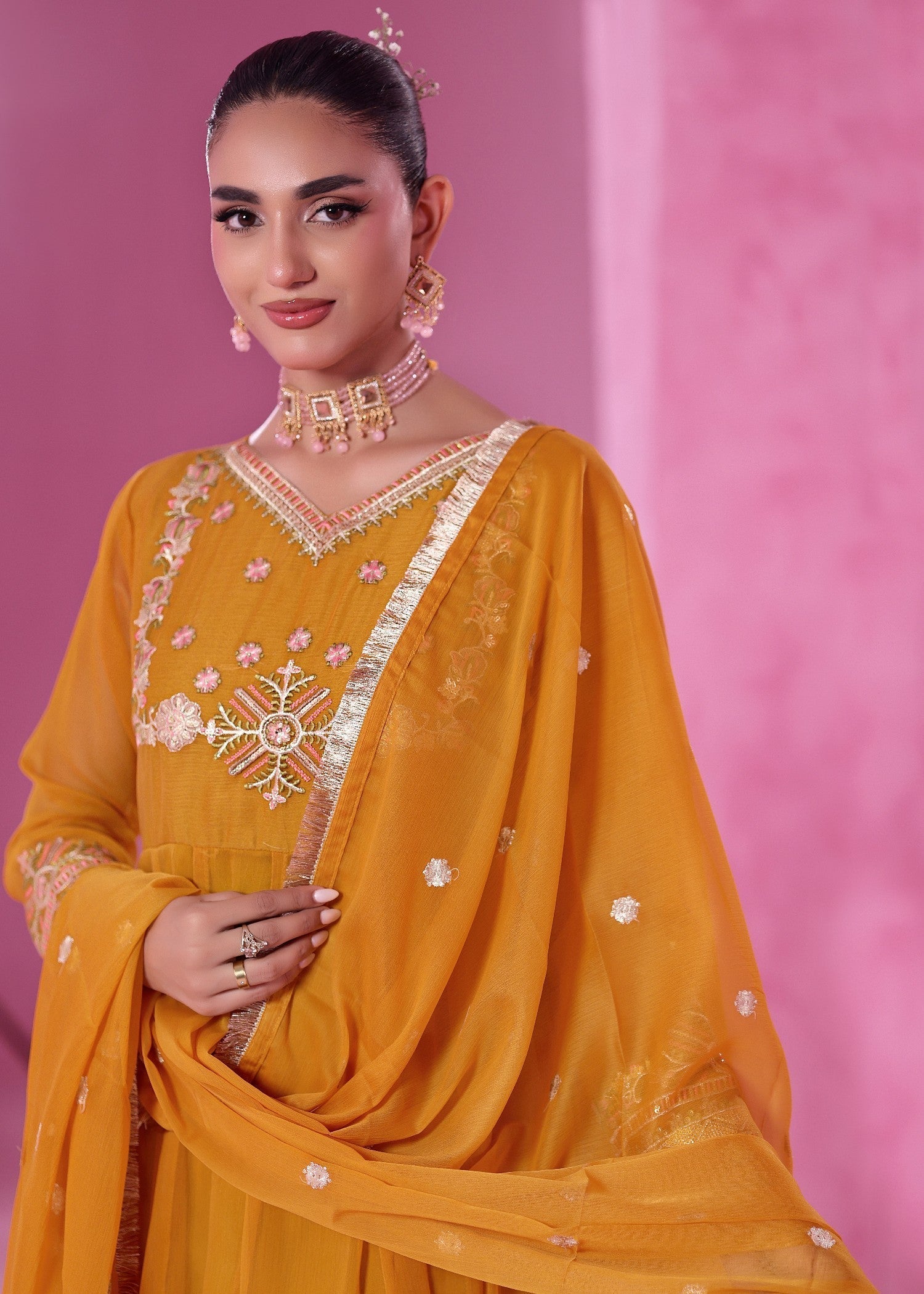 Abaan Zohan Zeenat Musterd Women 3pcs