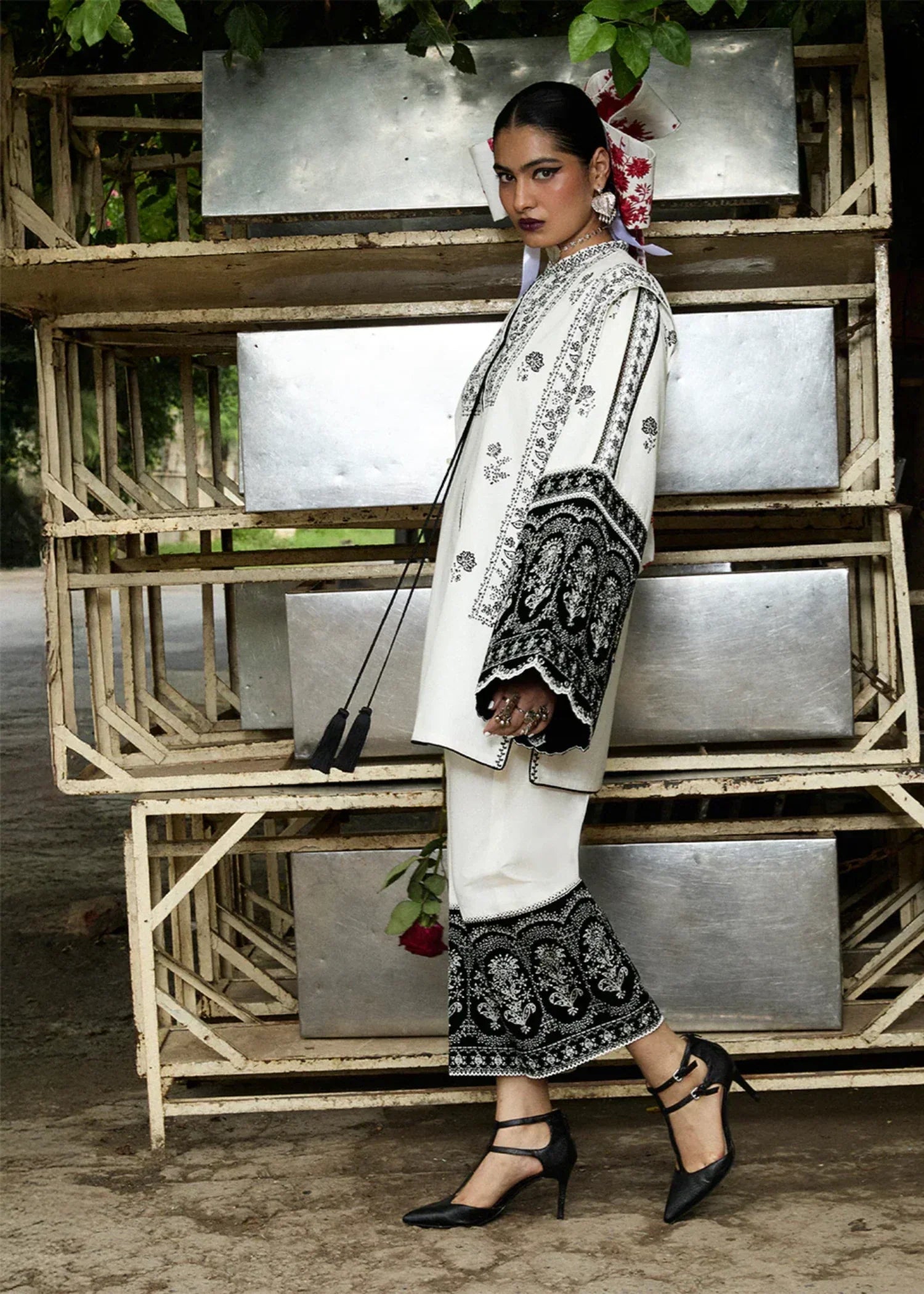 Jugnu Ayai Women 2pcs