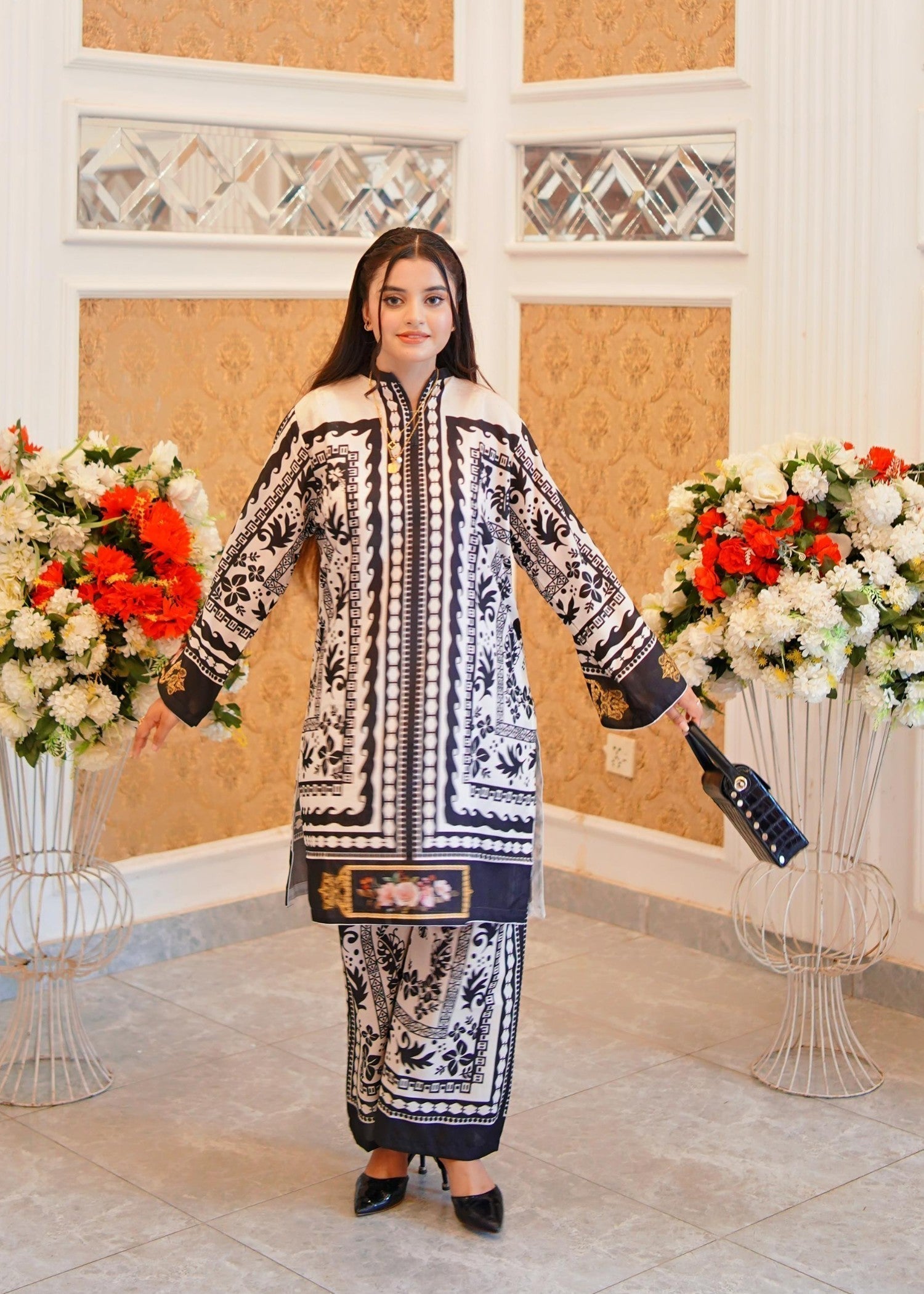 Midway Arts BLACK BEIGN coord Women 2pcs