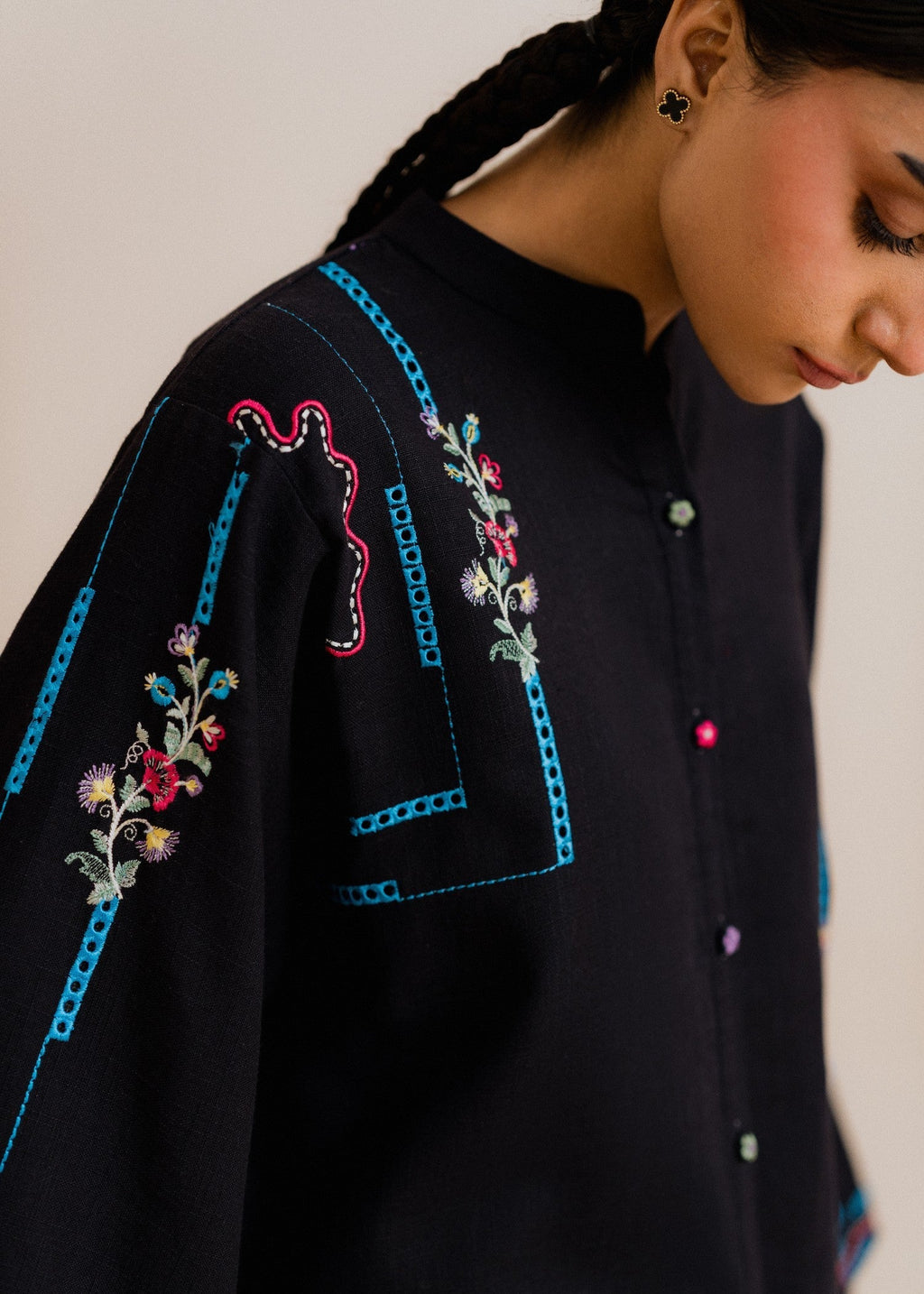 Kiara Dovra – Embroidered Co ords Khaddar Set Women 2pcs