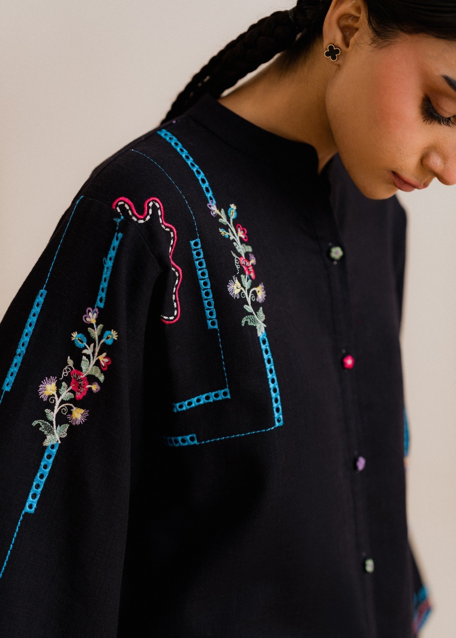 Kiara Dovra – Embroidered Co ords Khaddar Set Women 2pcs