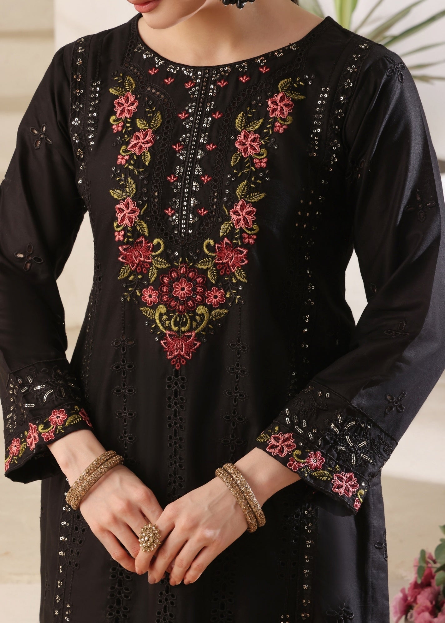 Ayra Pret Jhalak Black Women 2pcs