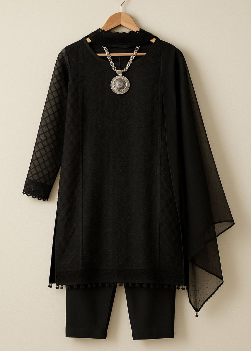 Zarratun. Black Embroidered Women 3pcs