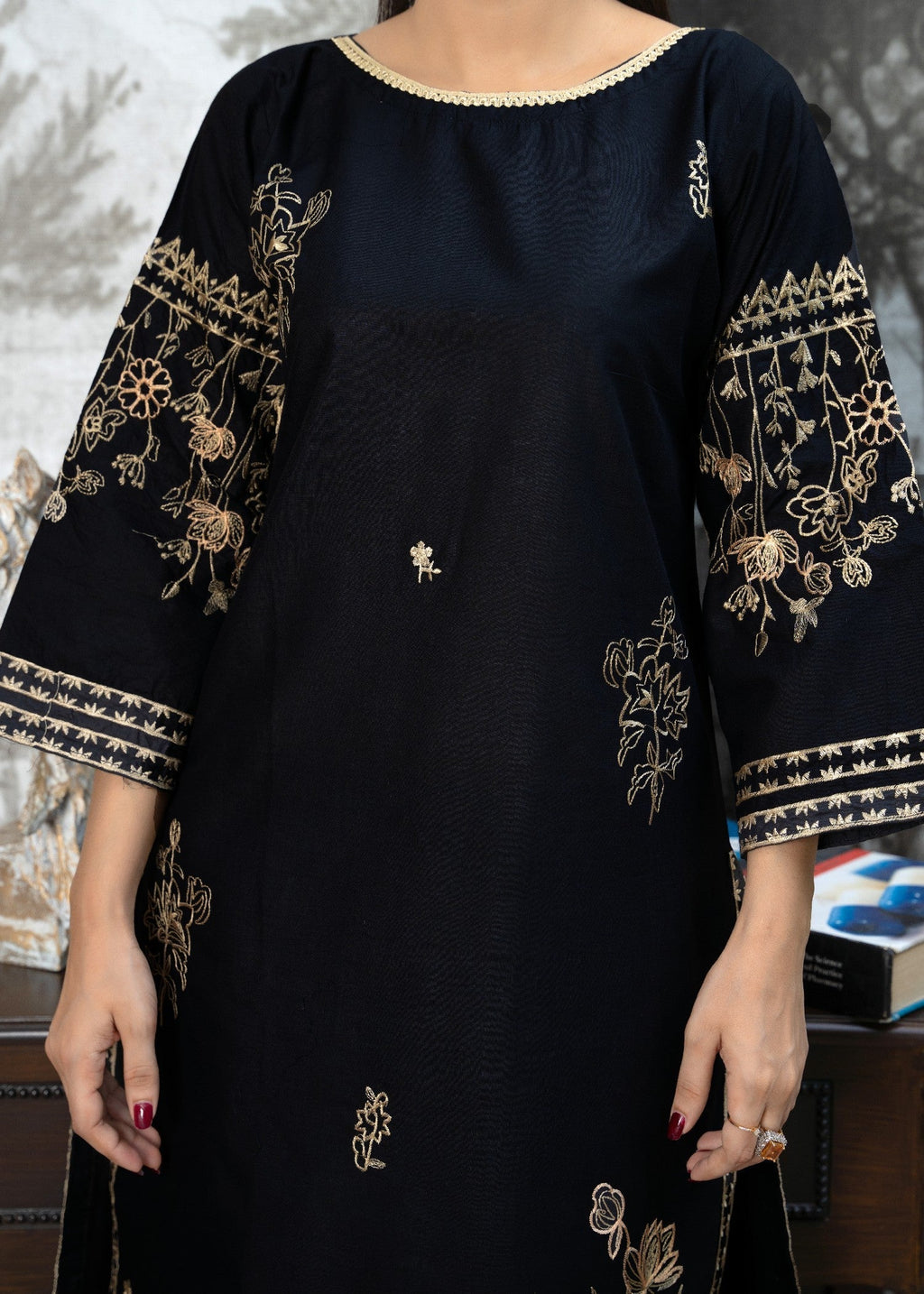 Fabric Garden Noir Luxe EMB Women 2pcs