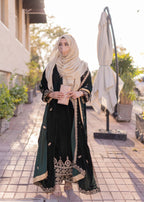 Mannat Kastoor Women 2pcs