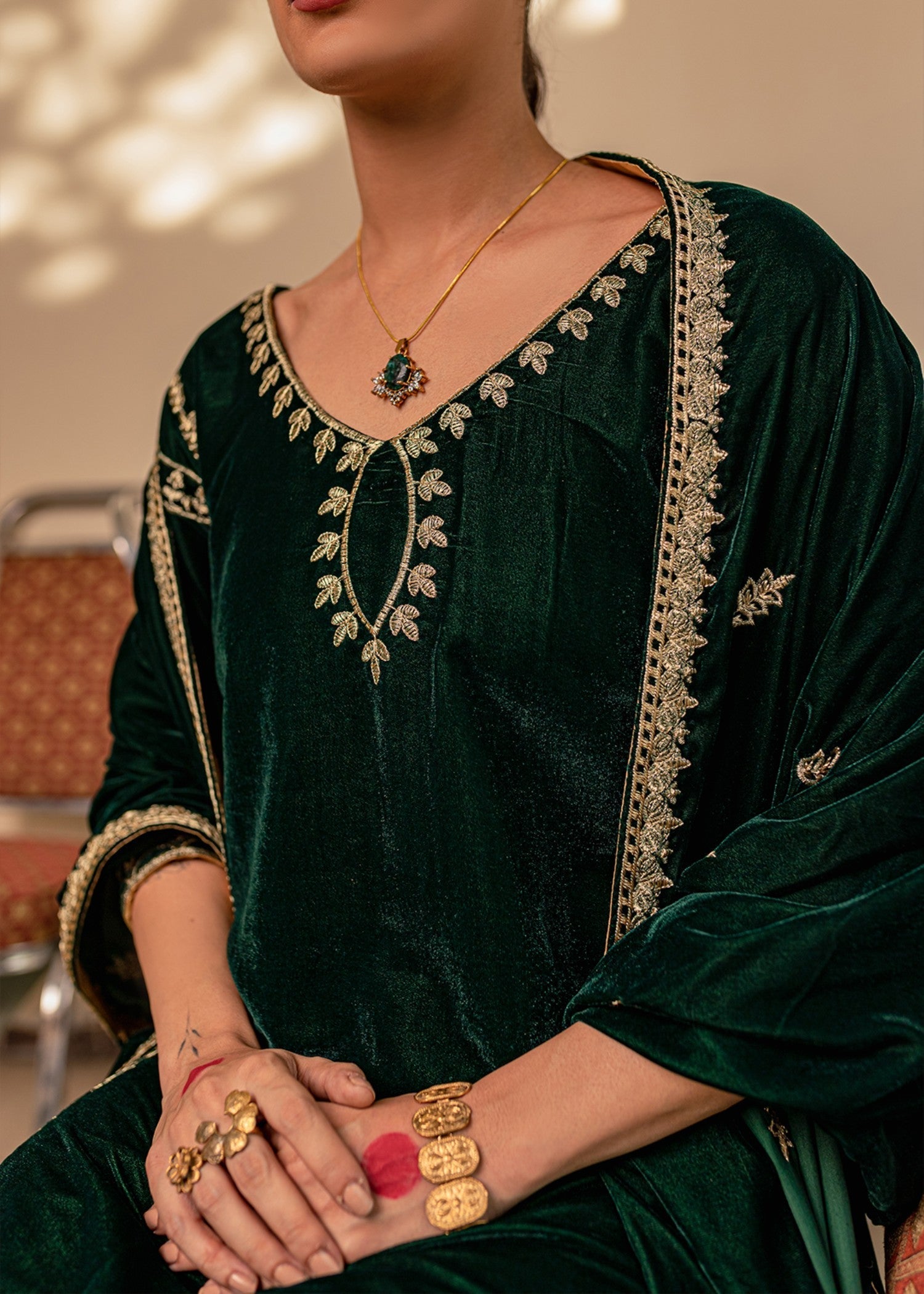 Mannat Kastoor Women 2pcs