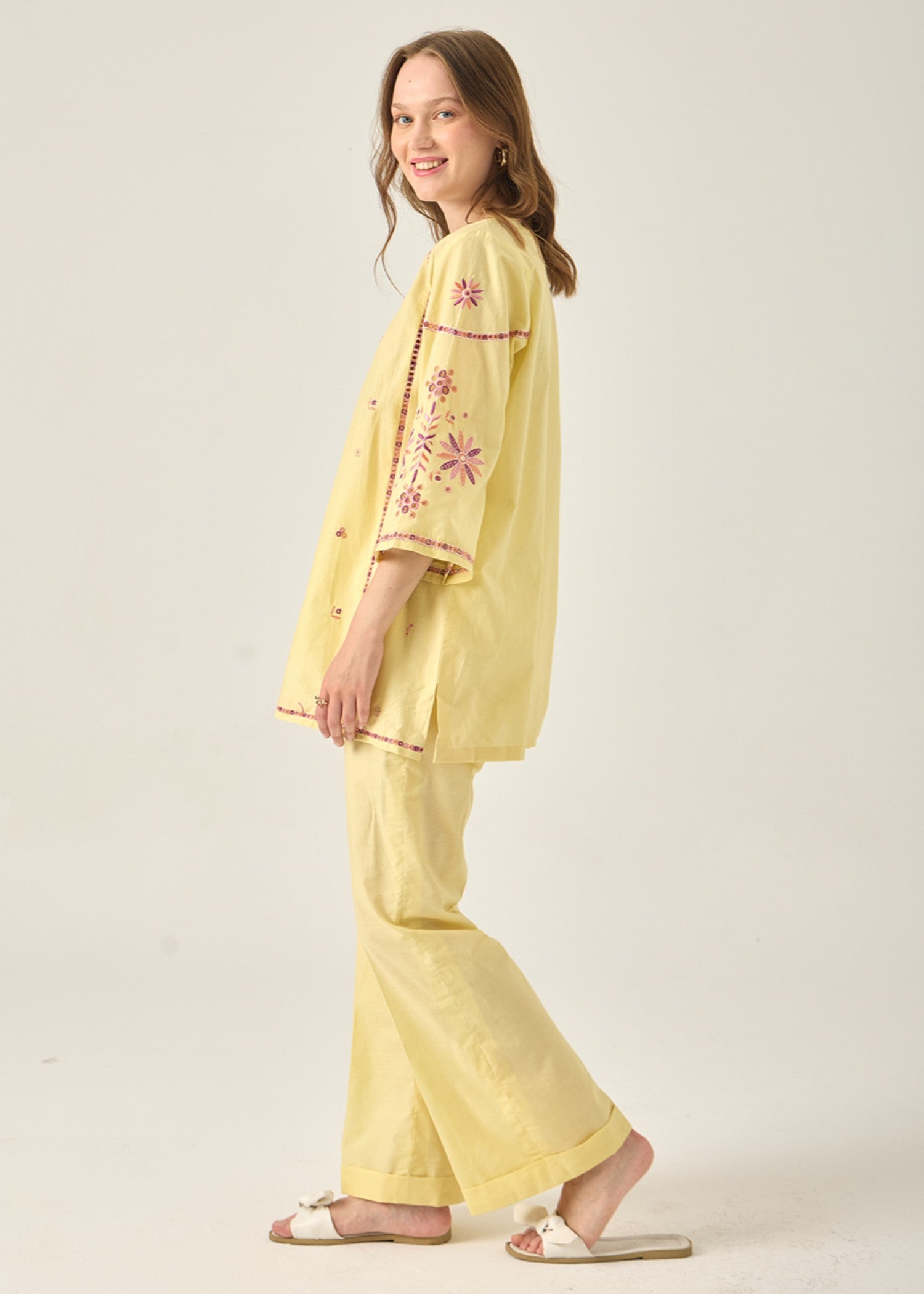 Kiara Ceryn – Embroidered Co ords Set Women 2pcs