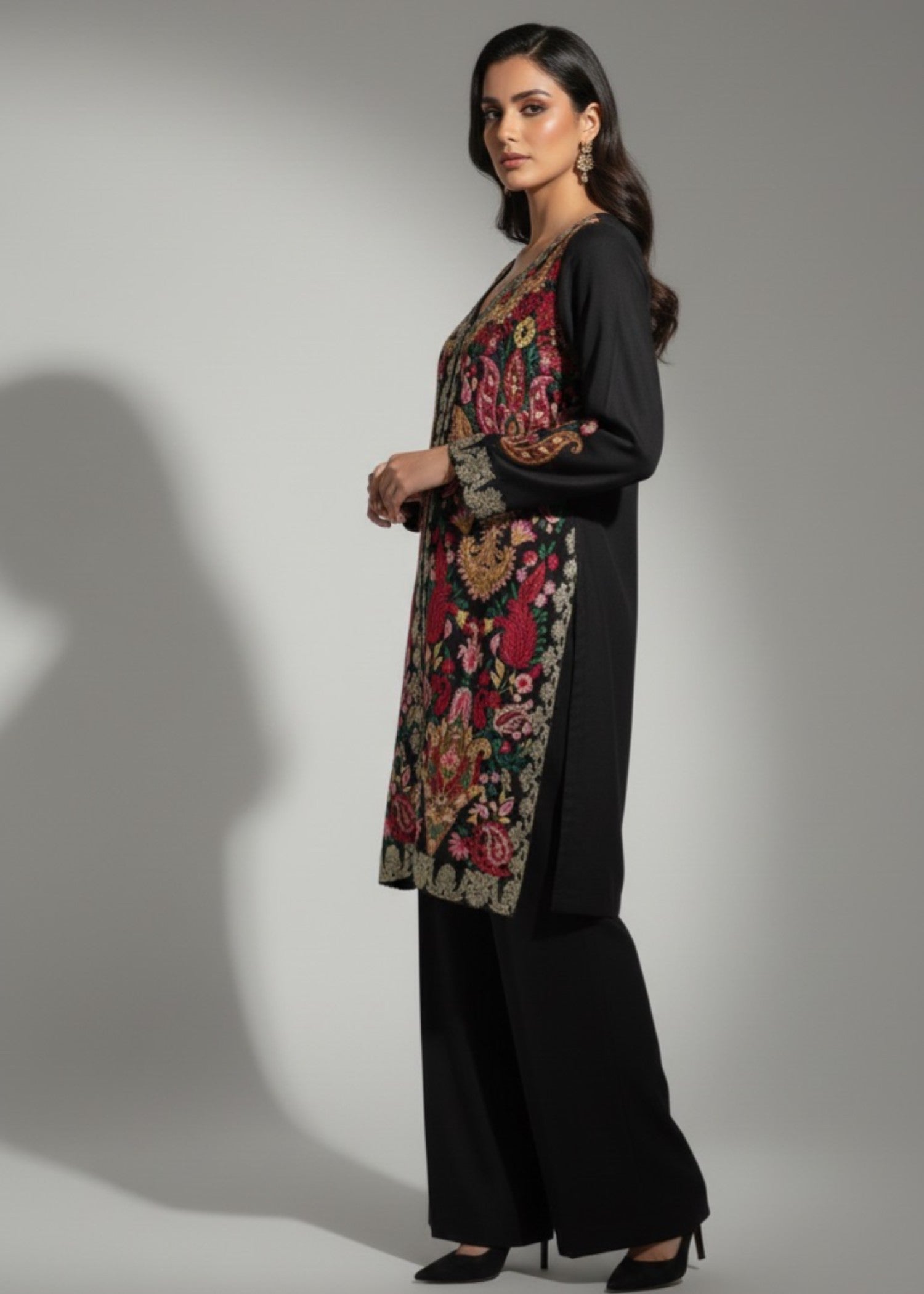 Manaal Arfeen Kashmiri Tanka (only jacket) Women 1pcs