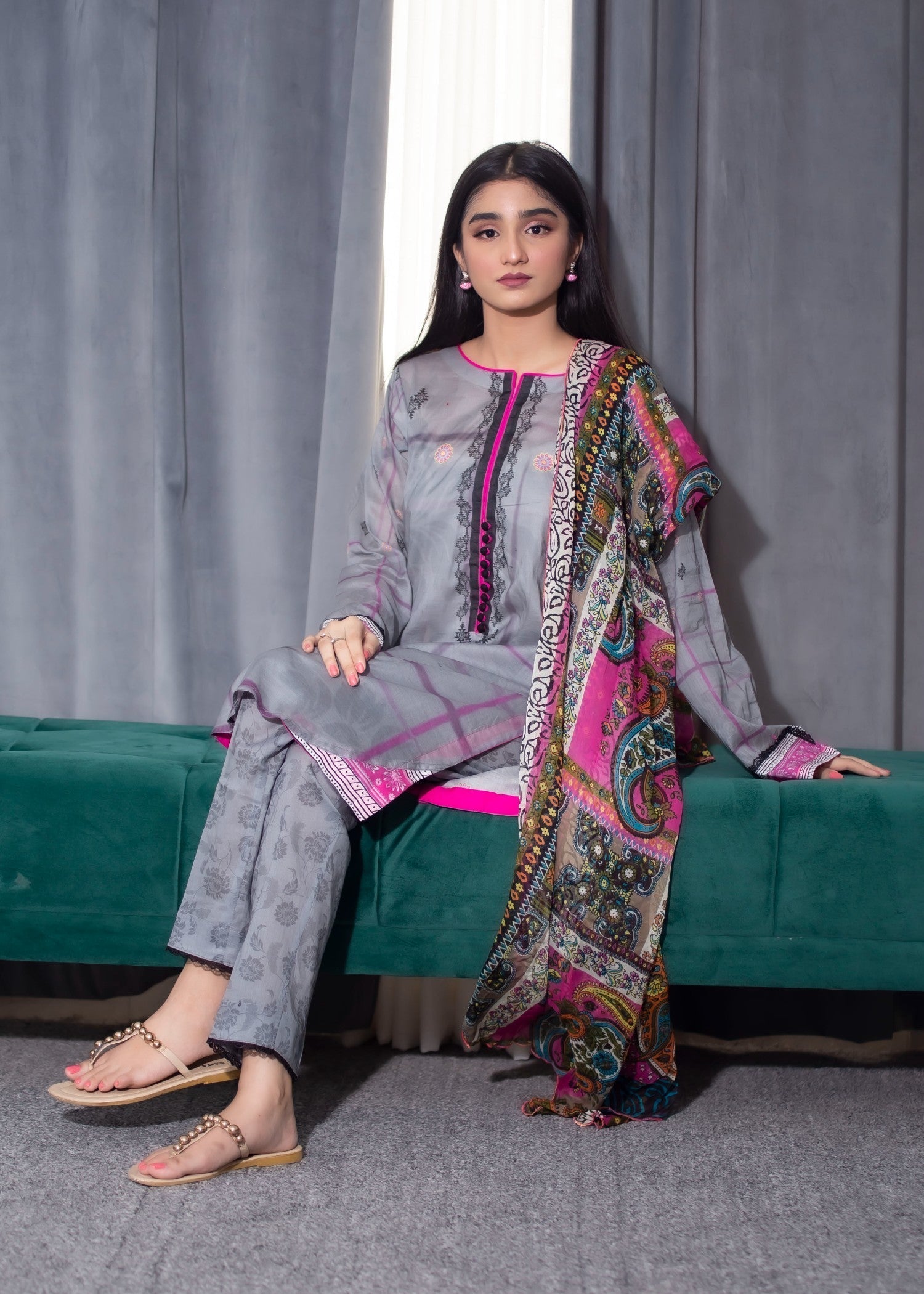 Hayati Collections Lawn | with Chiffon Dupatta | Dark Grey Women 3pcs