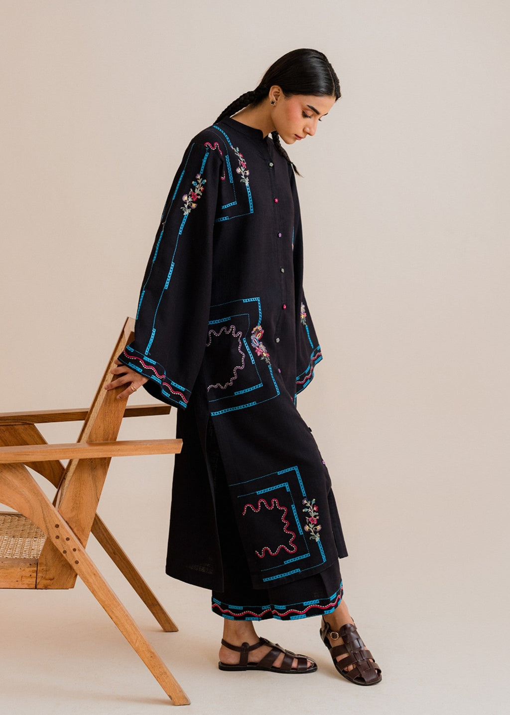 Kiara Dovra – Embroidered Co ords Khaddar Set Women 2pcs