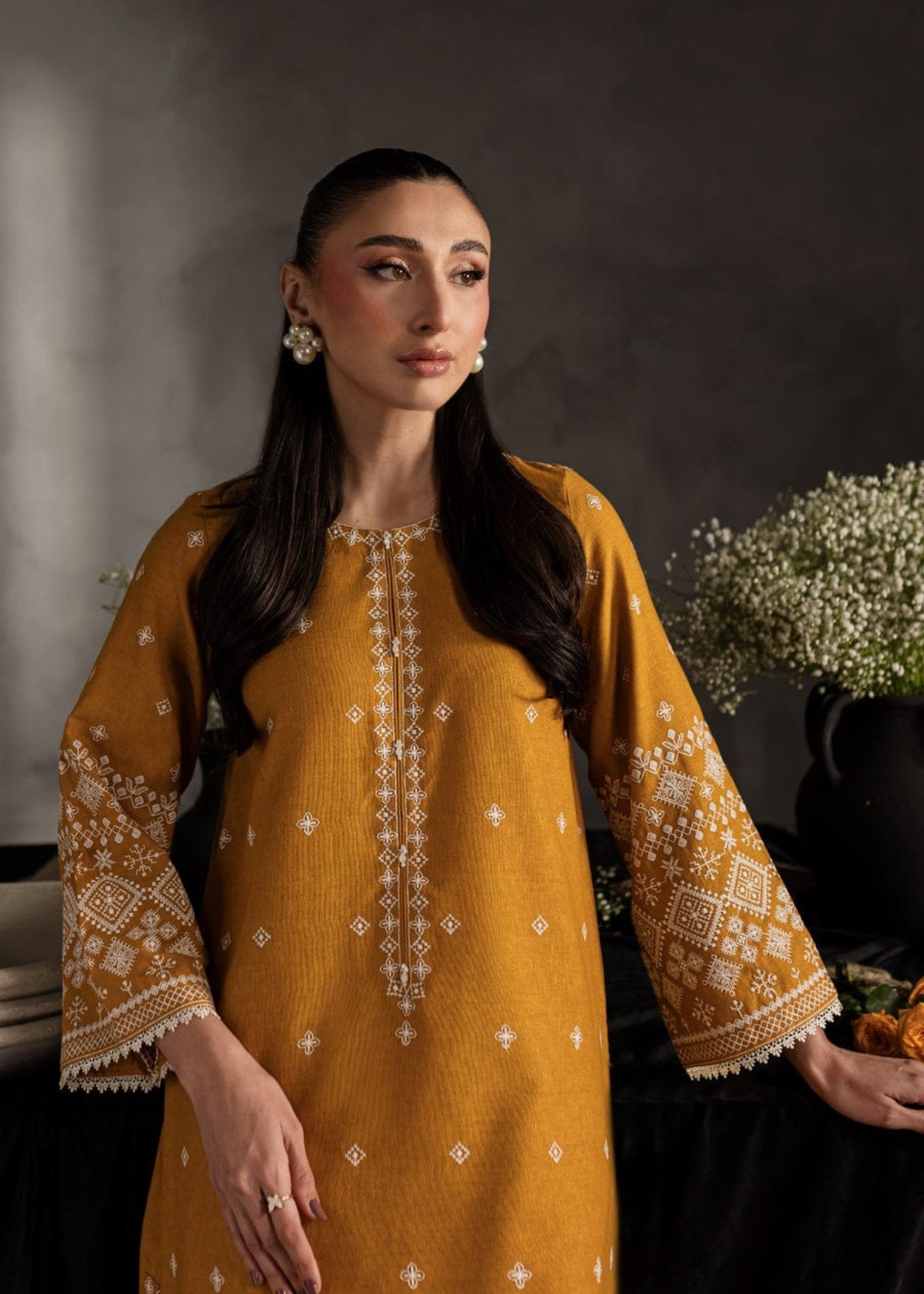 Shehroz Fashion ZAUQ E ZEENAT LAWN EMBROIDERY SUIT Women 2pcs