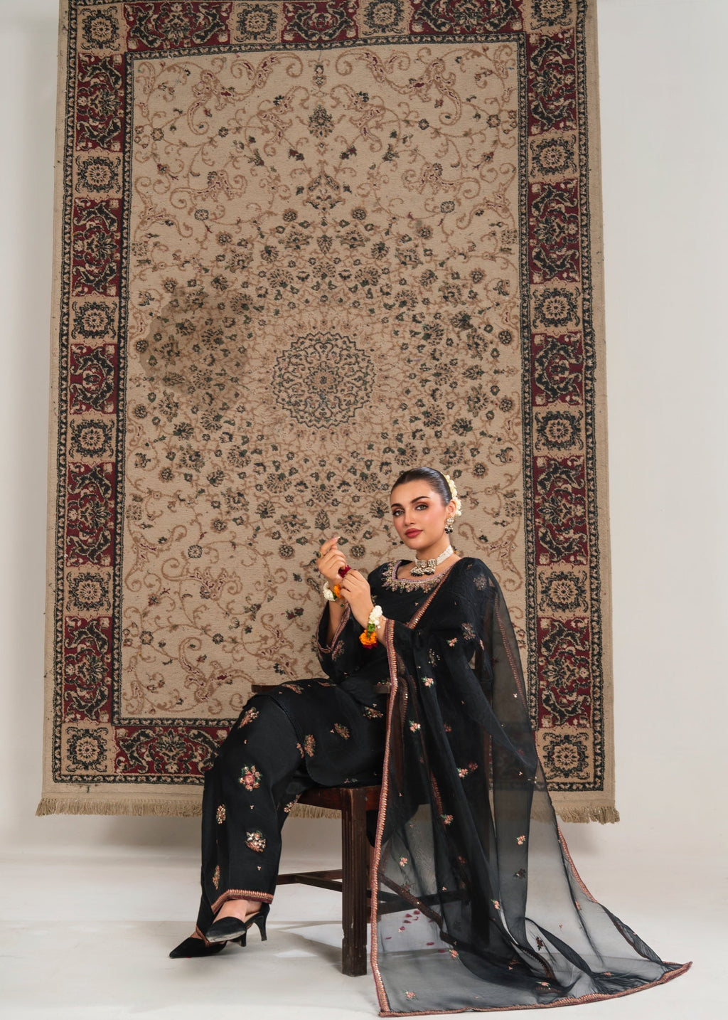 Maira Fashion Black embroided kurta set Women 3pcs