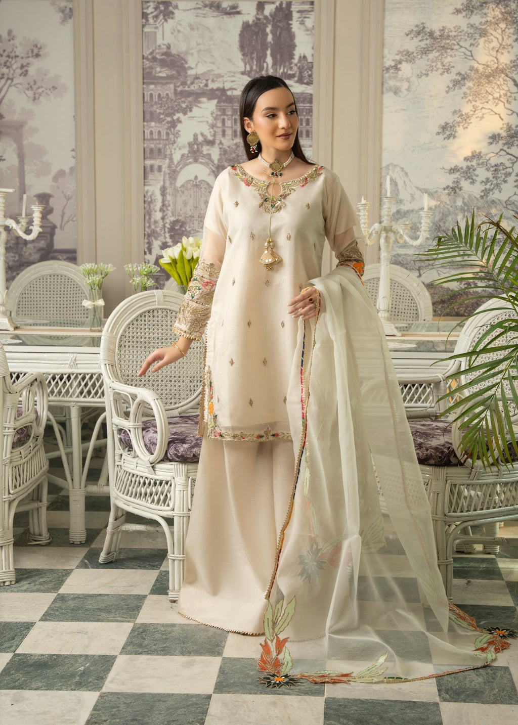 Maira Fashion Beige Embroidered Kurta set Women 4pcs