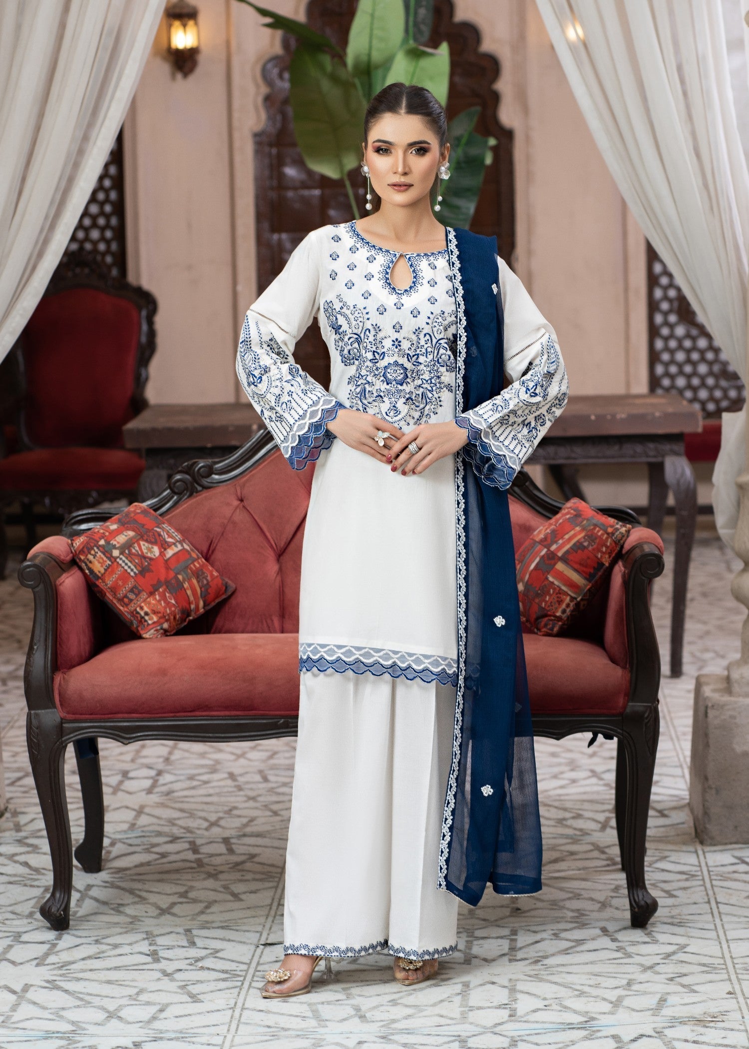 Madame Embroidered Egg White Cotton Suit 2759 Women 3pcs