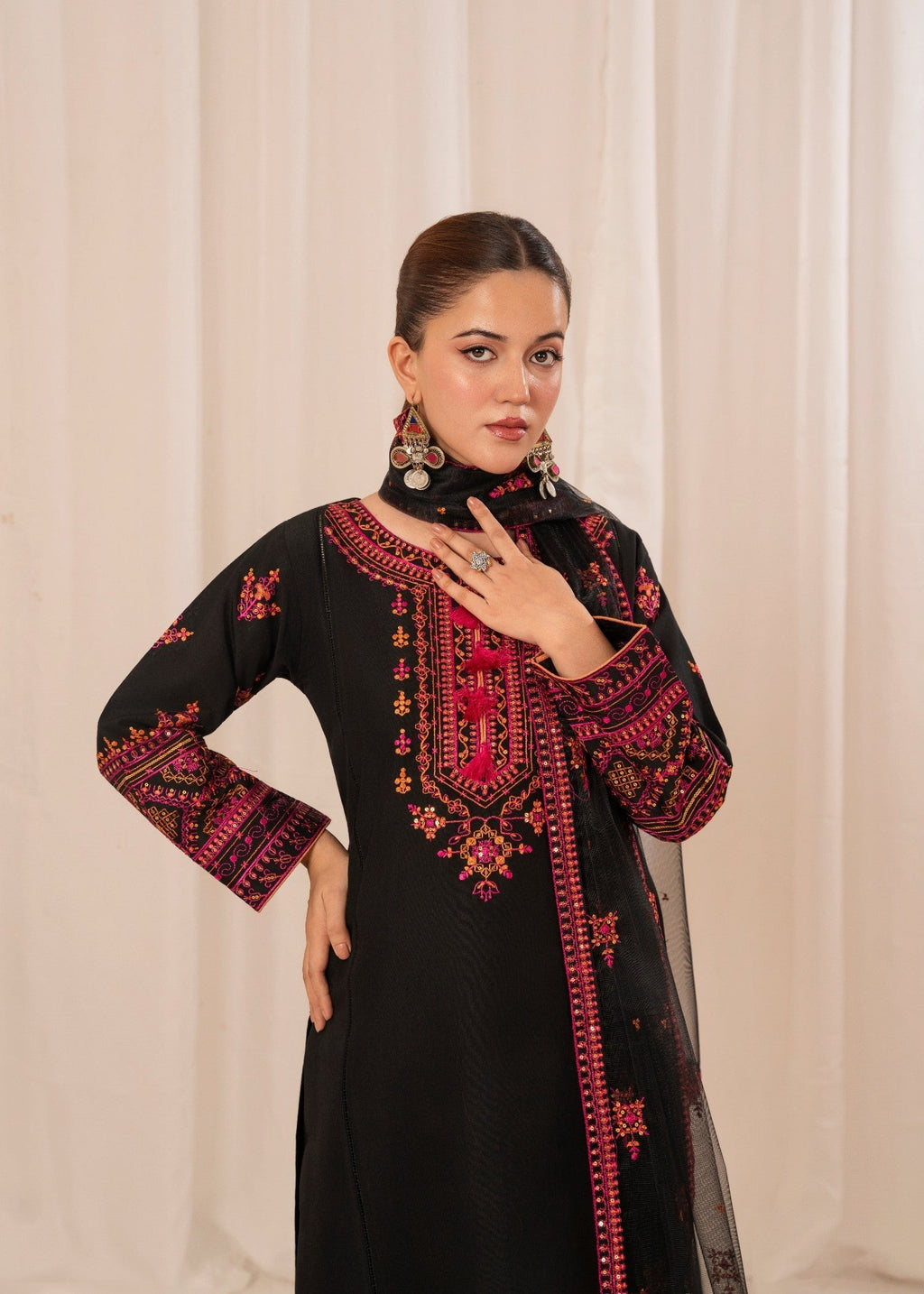 Zaren Noir Thread Women 3pcs