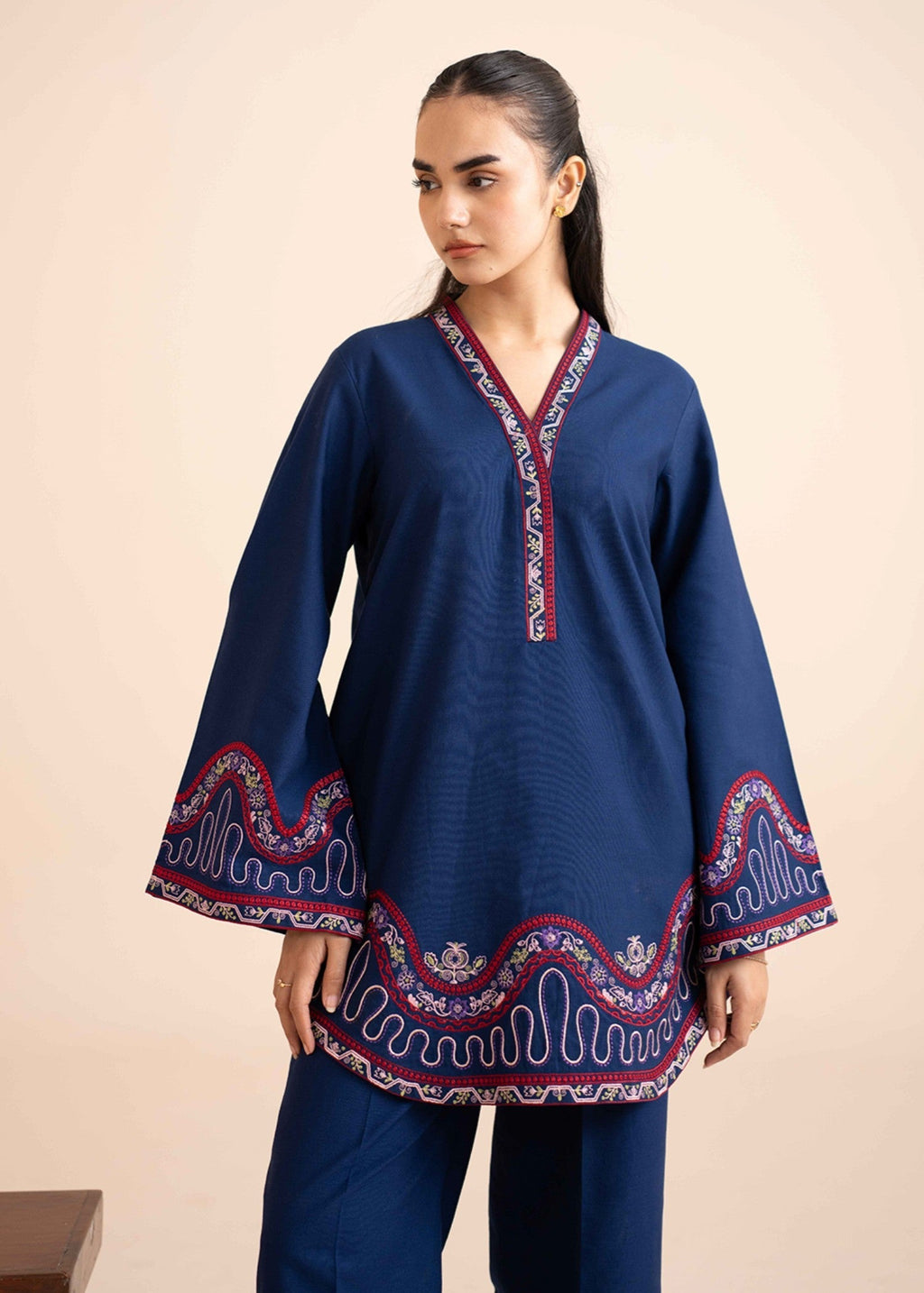 Kiara Selinor Women 2pcs