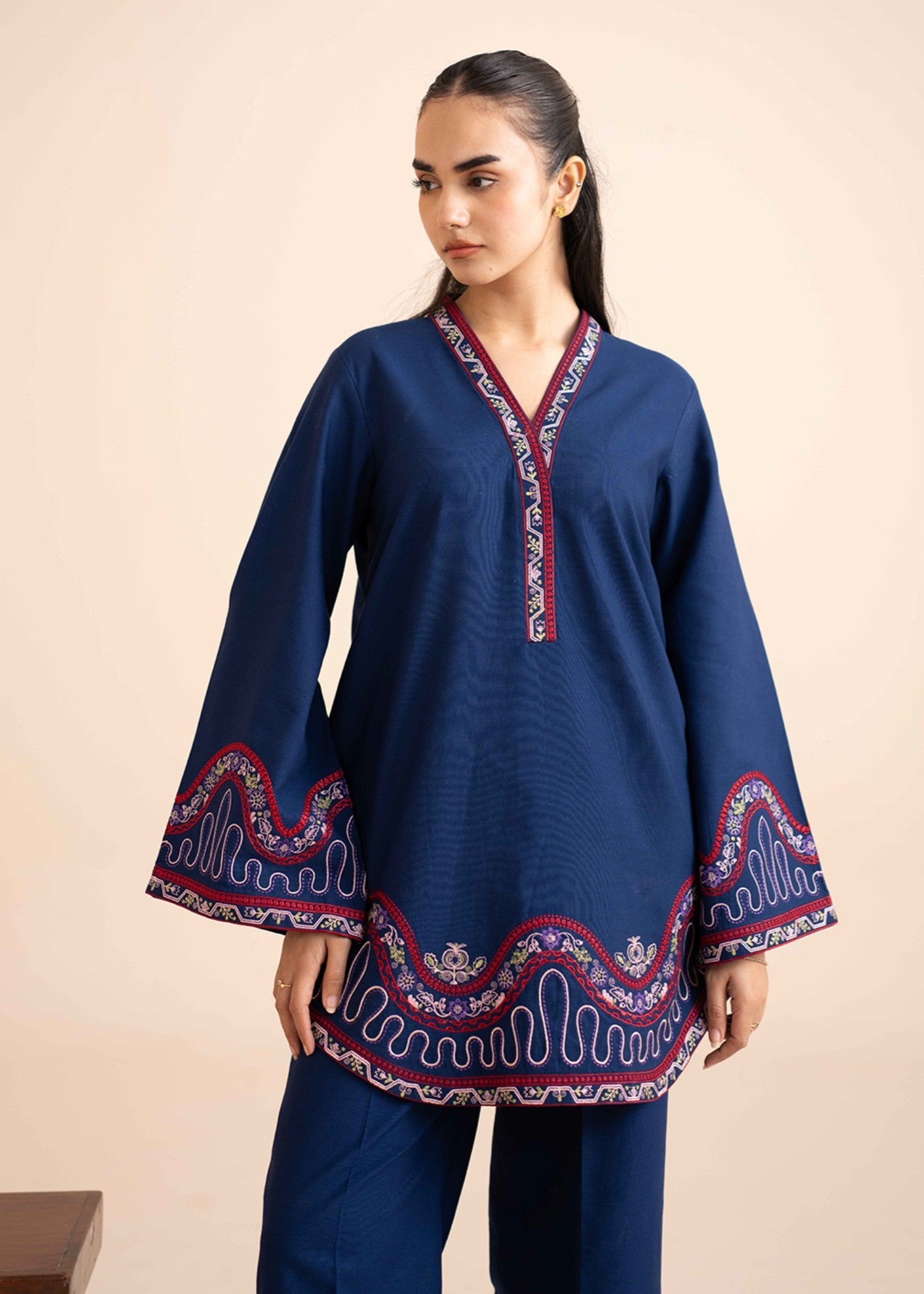 Kiara Selinor Women 2pcs