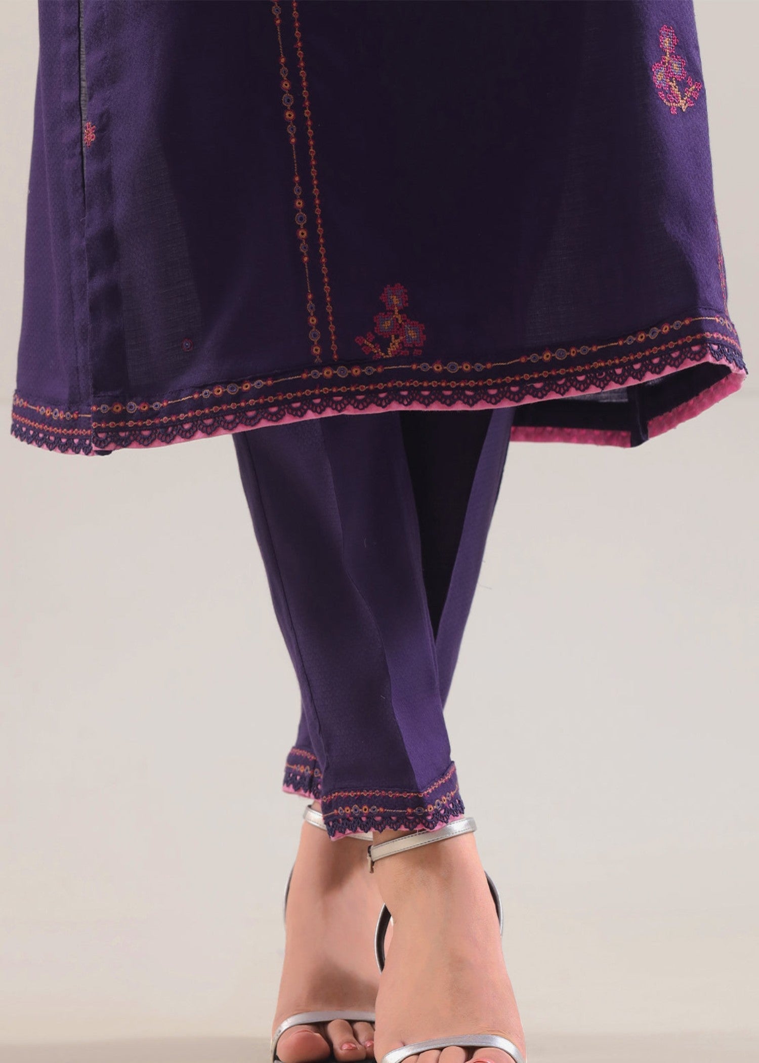 Saya Luxury Pret Embroidered Stitched W3LP 074 Women 3pcs