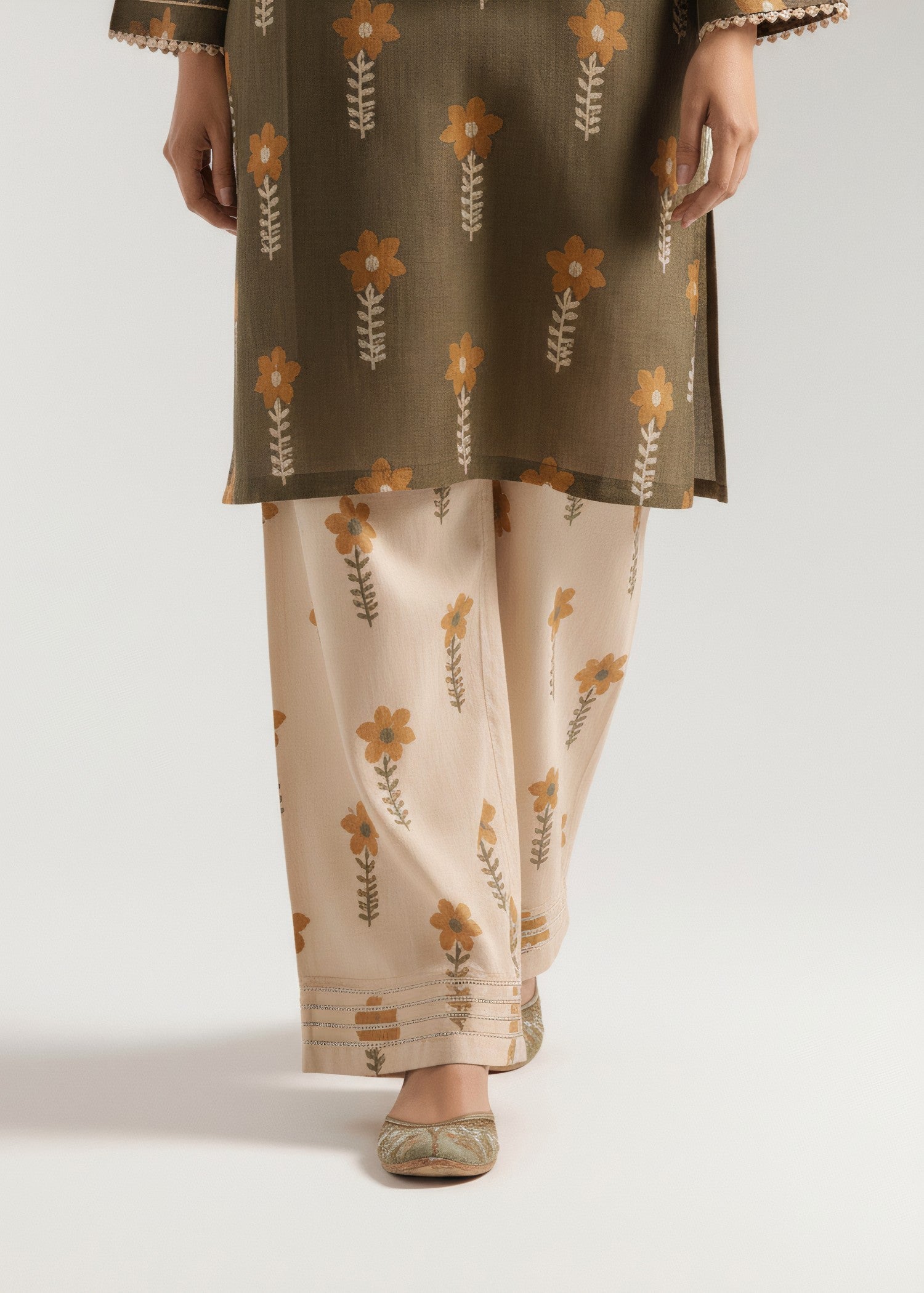 Akhrot Clothing Olive Meadow Women 2pcs