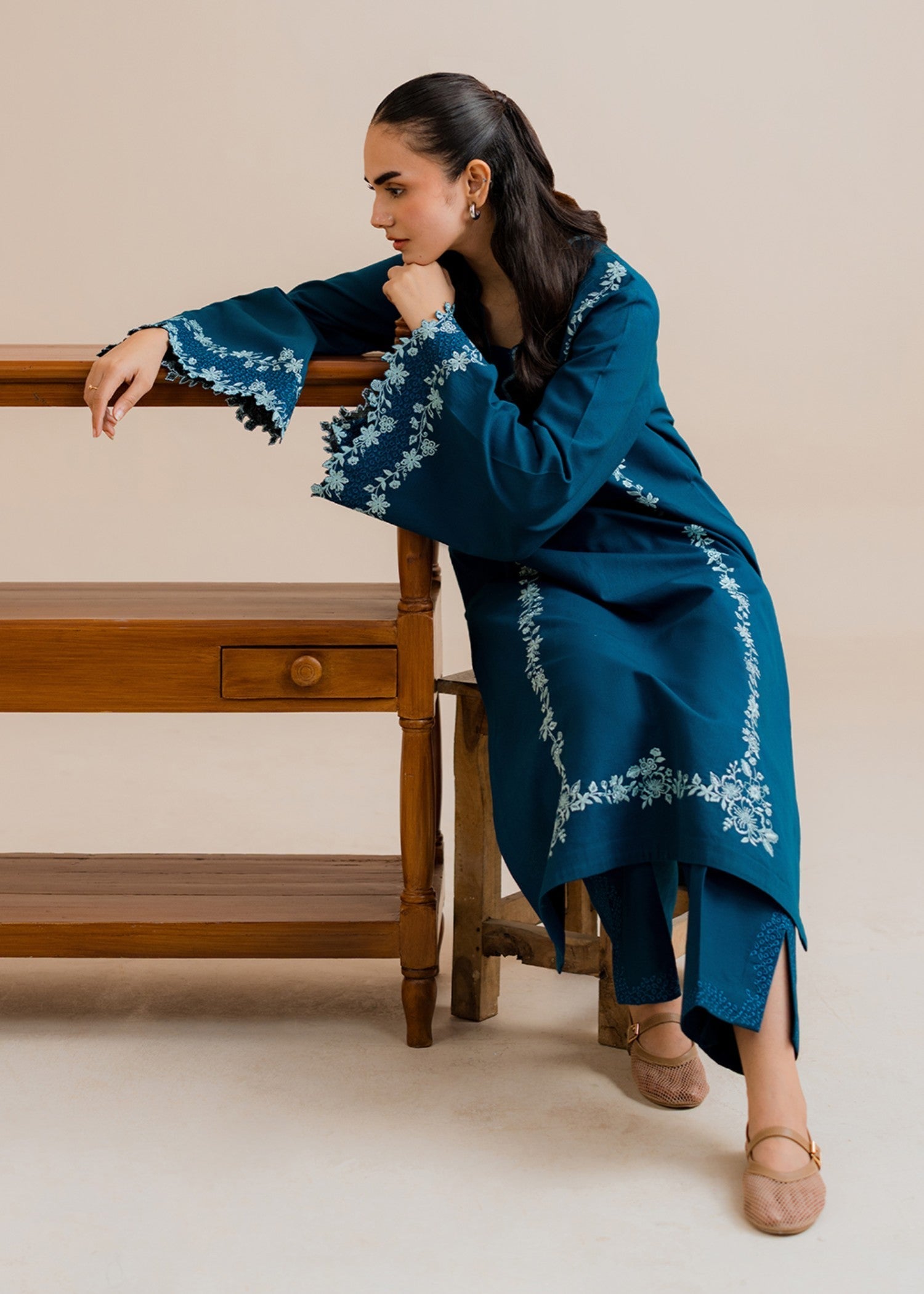 Kiara Solea – Embroidered Co ords Khaddar Set Women 3pcs