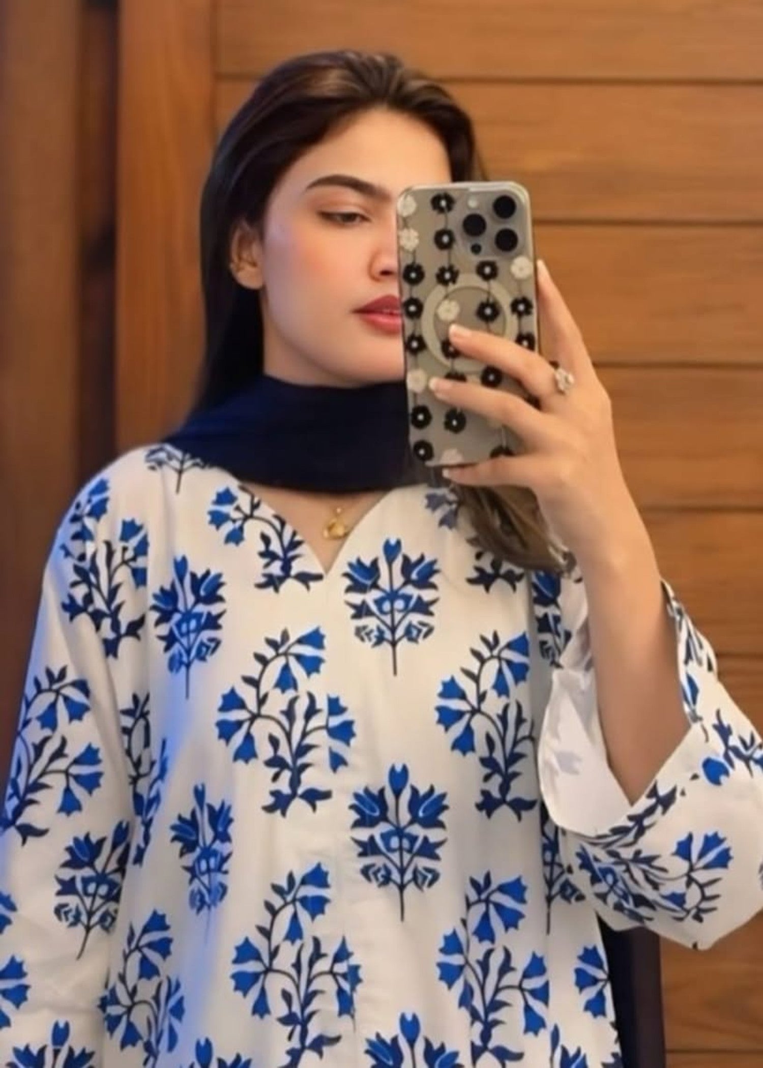 Bin Fatteh Fashion WHITEFLOWER Women 2pcs