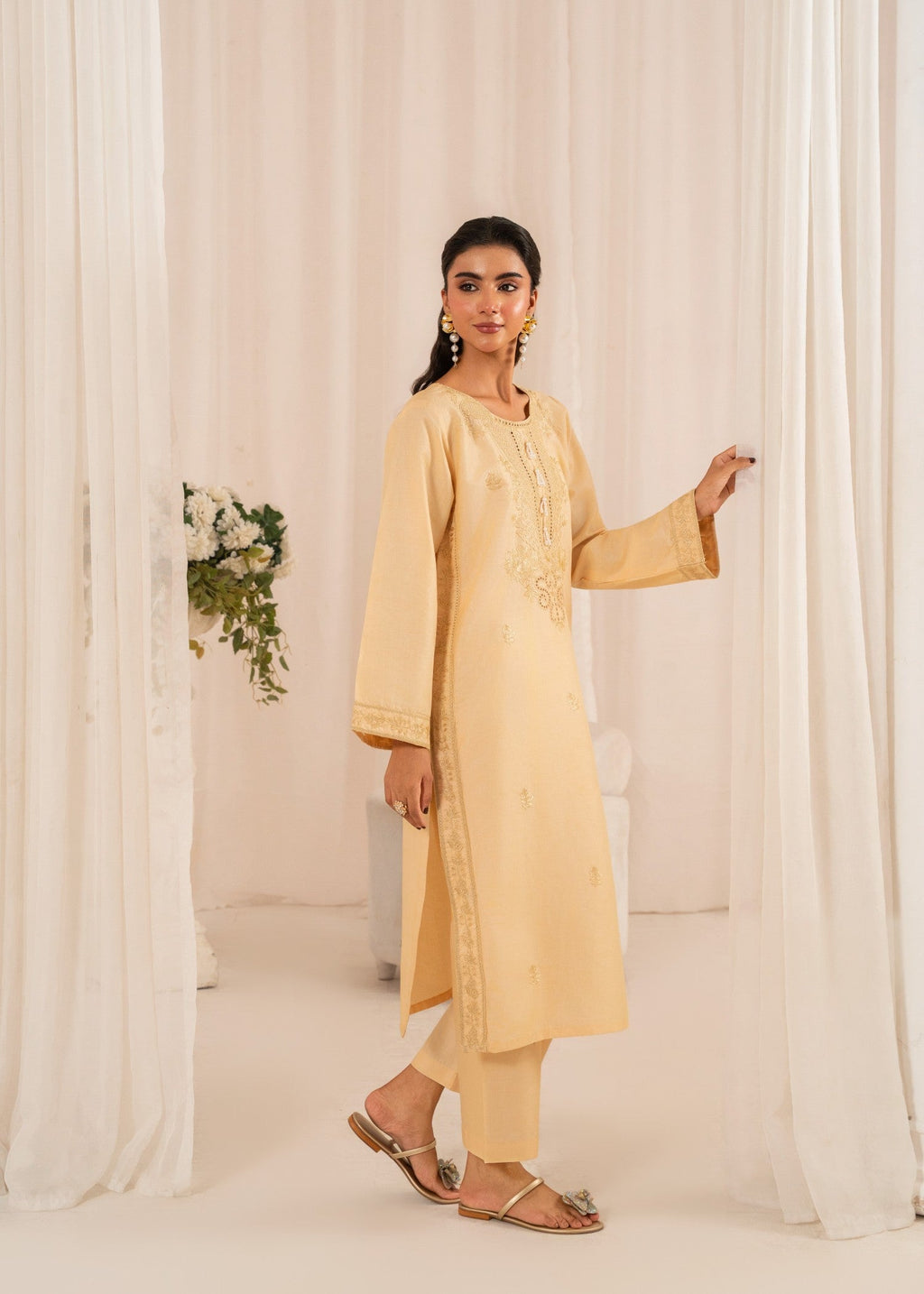 Chaudhary Arts Fajar Embroidered Women 2pcs