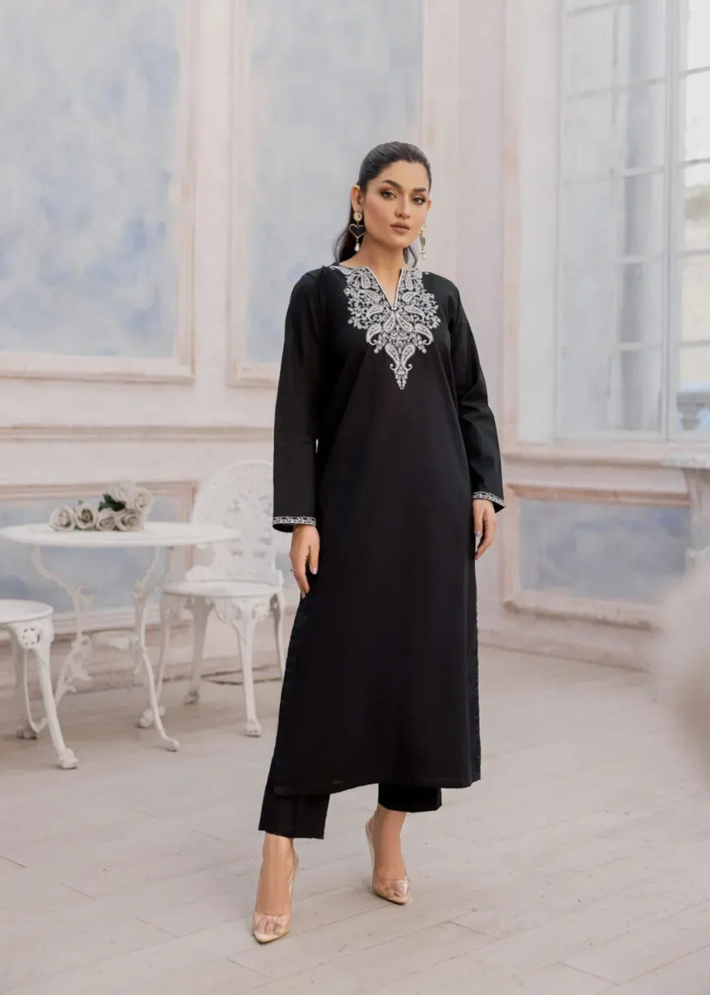 Hamna Kalim hareem black Women 2pcs